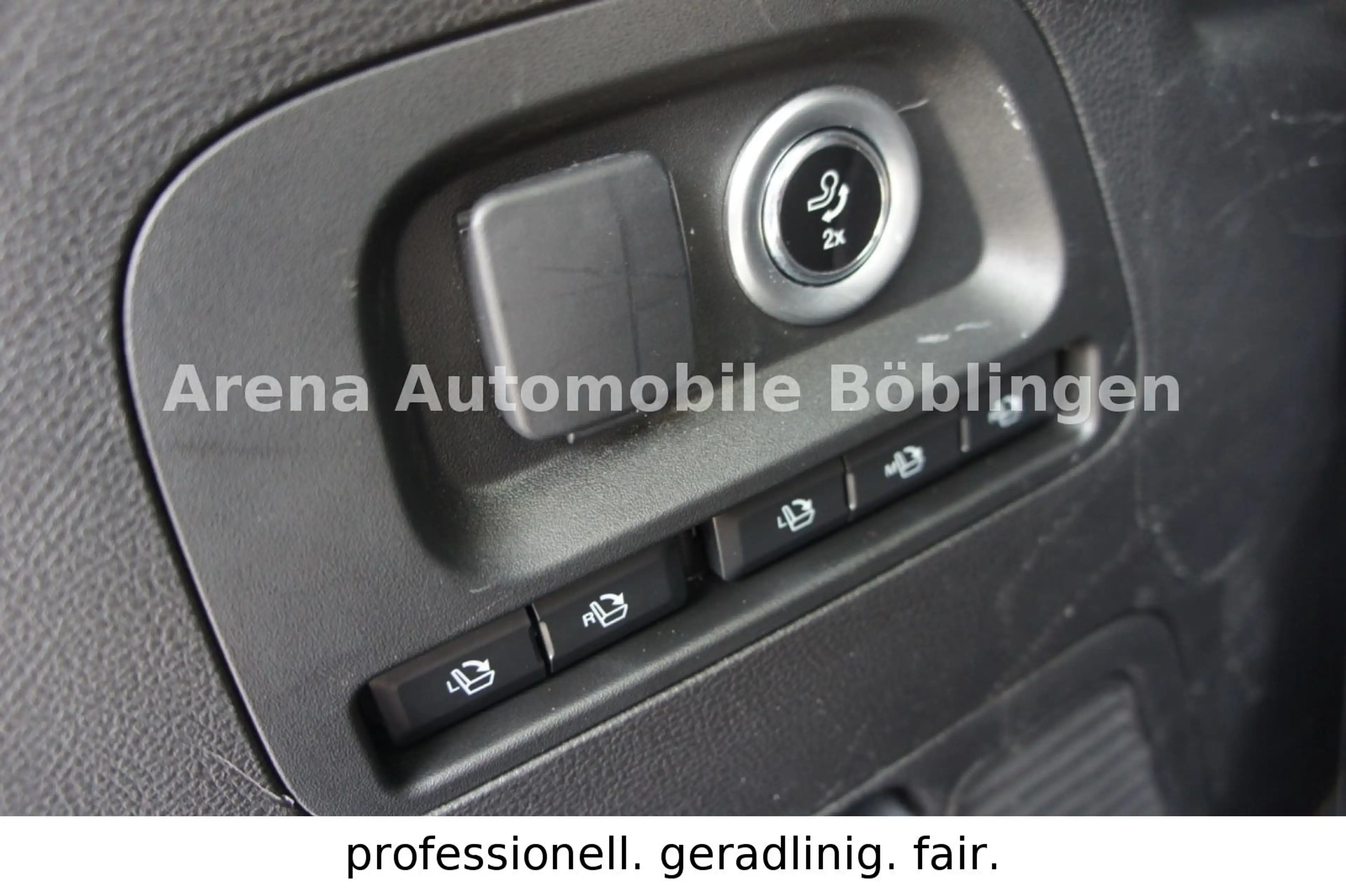 Ford S-Max 2.0 EcoBlue Automatik Vignale*AHK*LED*7-Si — photo 16