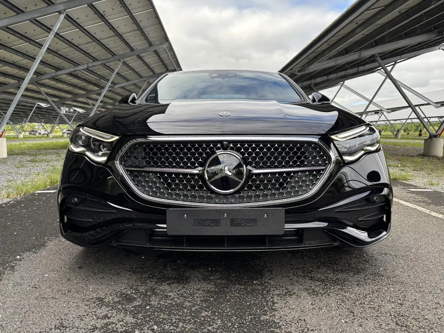 Mercedes-Benz E 300 300e Sport Edition | Night | Panoramaschuifdak | P Černá - 2