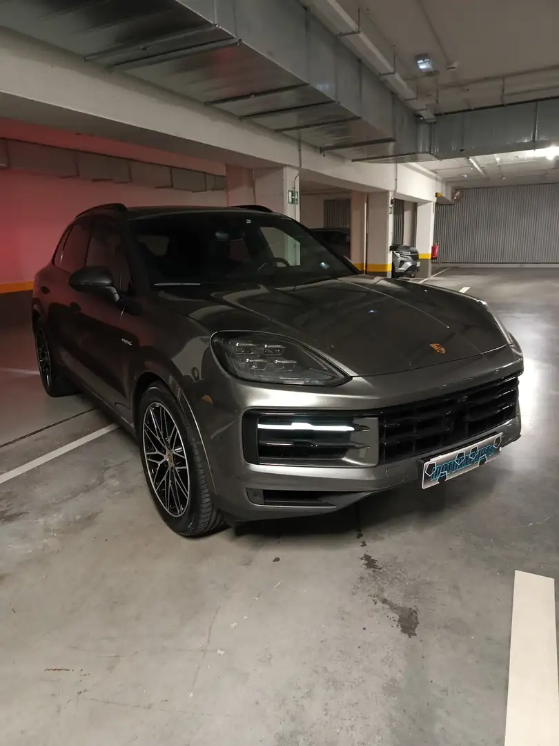 Porsche Cayenne S E-Hybrid Aut. - 1