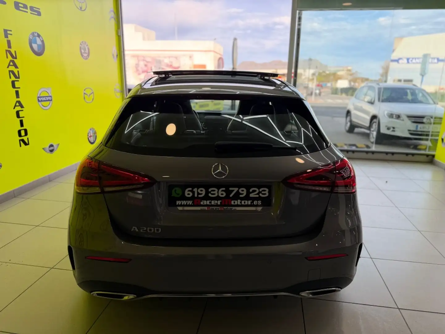 Mercedes-Benz A 200 7G-DCT Gris - 2