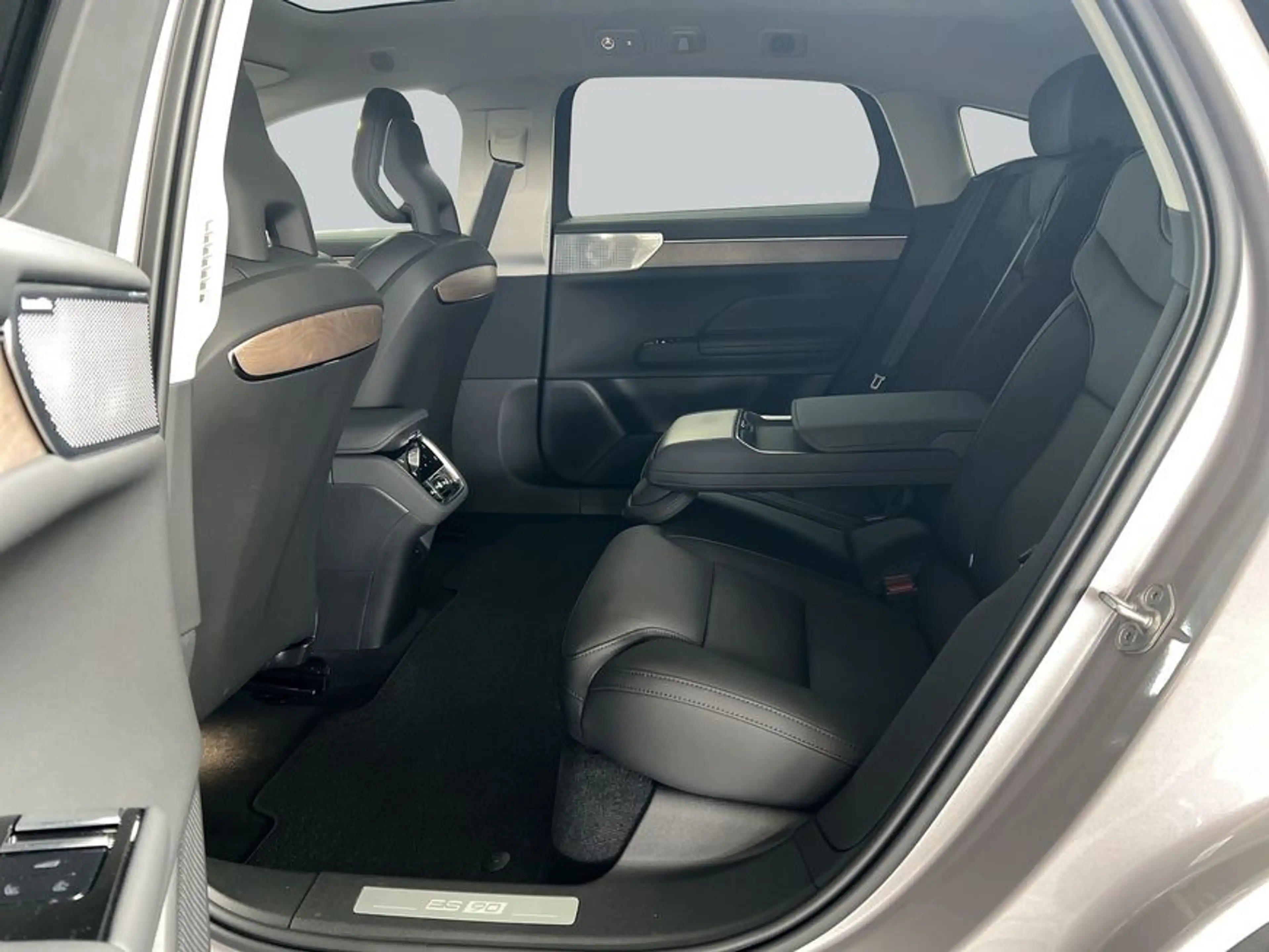 Volvo ES90 Single Motor Extended Range ULTRA Lidar B&W 2 — photo 12