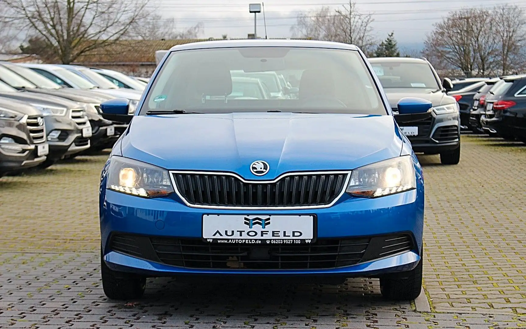 Skoda Fabia 1.2l TSI/VOLLSHEFT/8FACH/TEMP/KLIMA Azul - 2