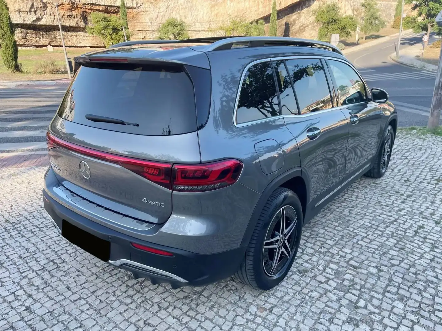 Mercedes-Benz EQB 350 EQB 350 4Matic Grey - 2