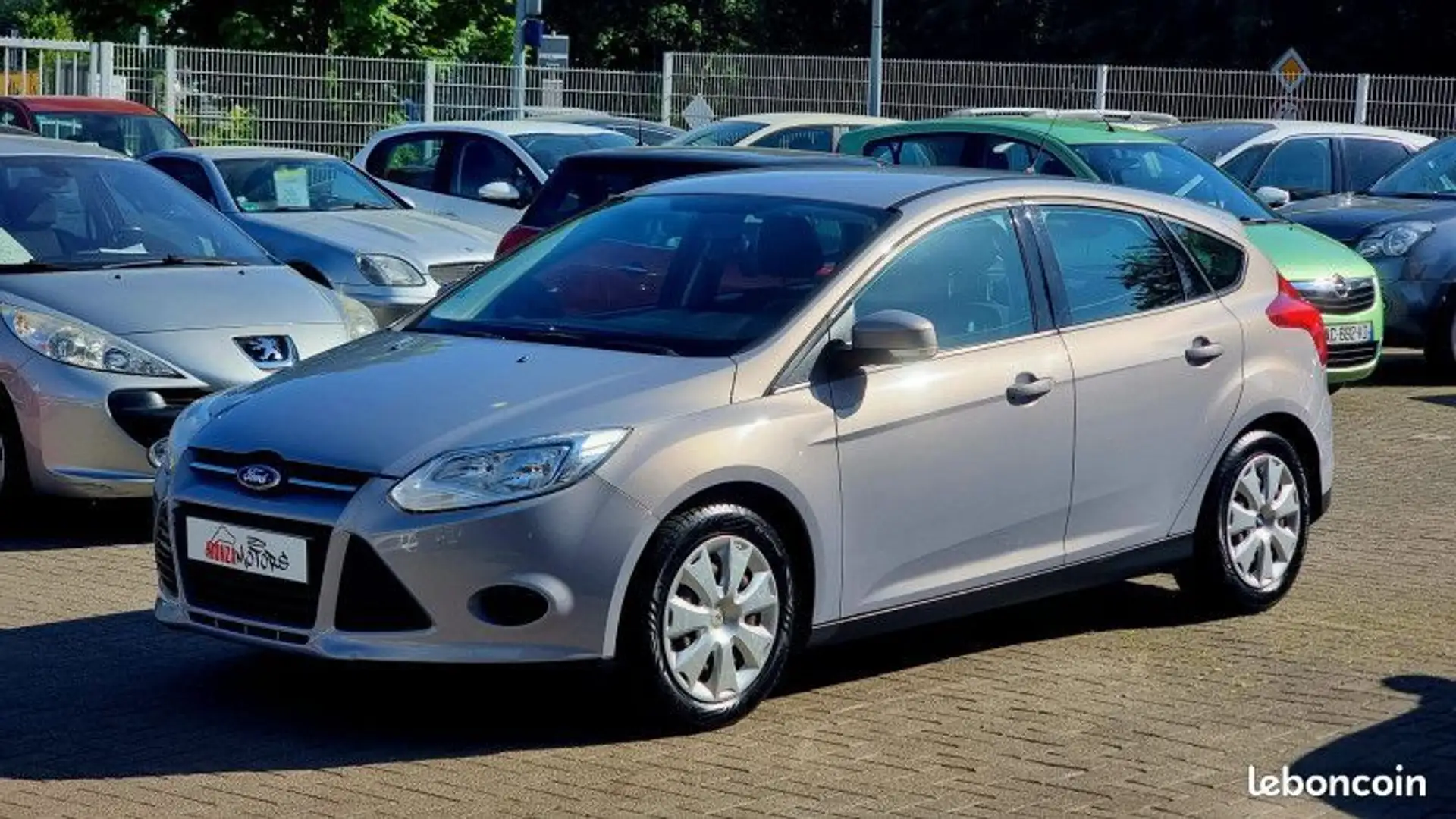 Ford Focus 1.6 16V 105CH TREND 4P Gris - 2