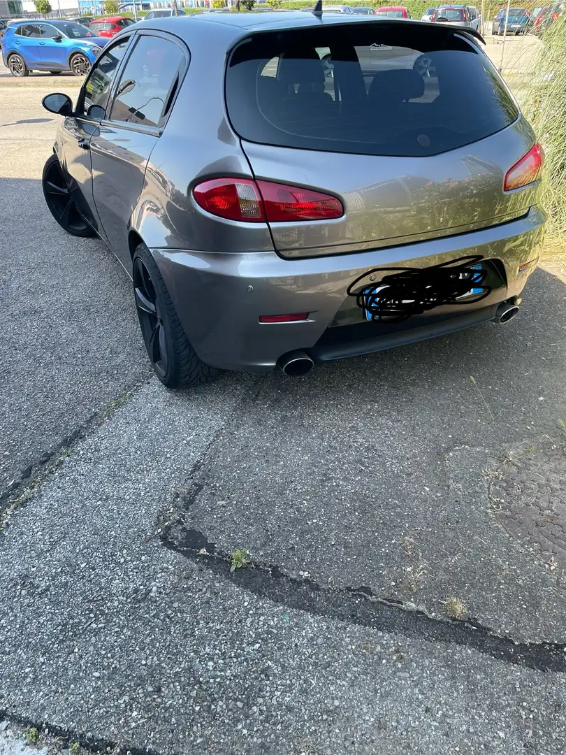Alfa Romeo 147 5p 1.9 jtd Distinctive 120cv - 2
