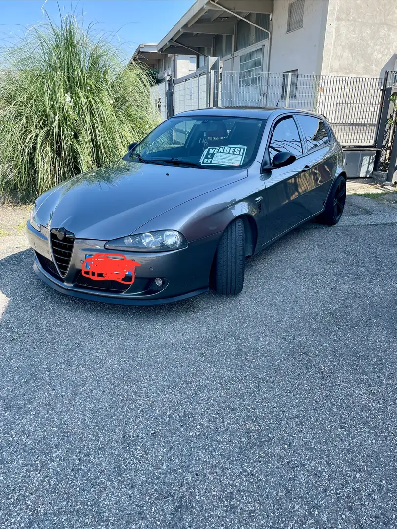 Alfa Romeo 147 5p 1.9 jtd Distinctive 120cv - 1