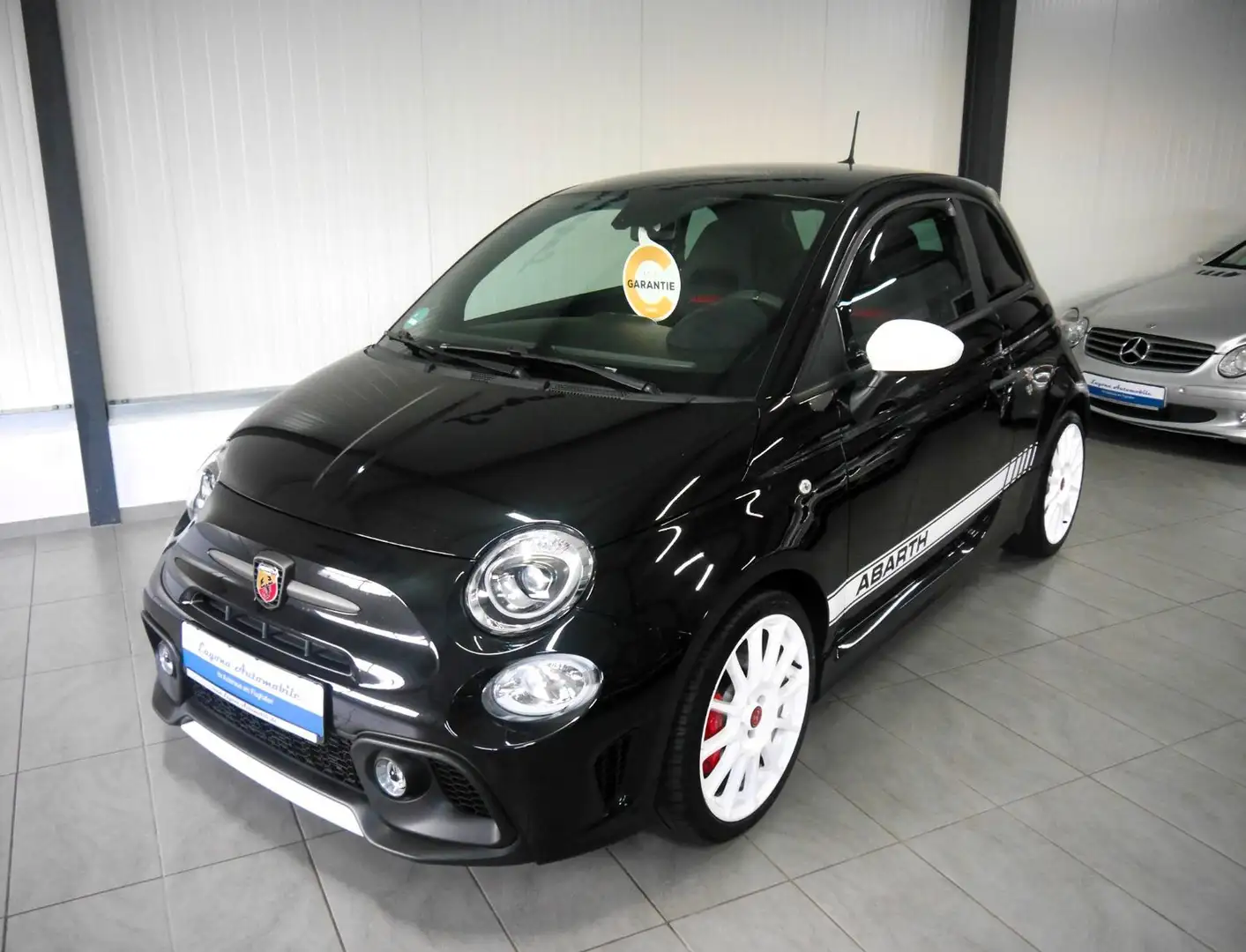 Abarth 595 1.4 T-Jet 16V 595 Essesse *AKRAPOVIC/InspNEU Schwarz - 2