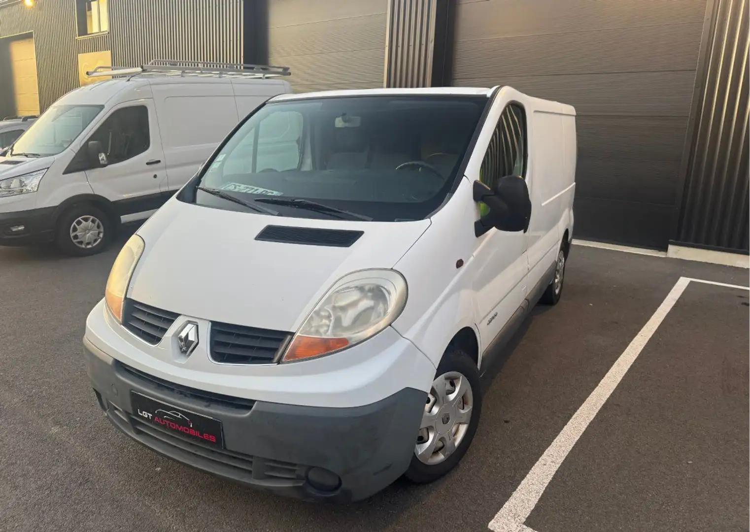 Renault Trafic II 1.9 dCi100 L1H1 1000 kg Expression Weiß - 2