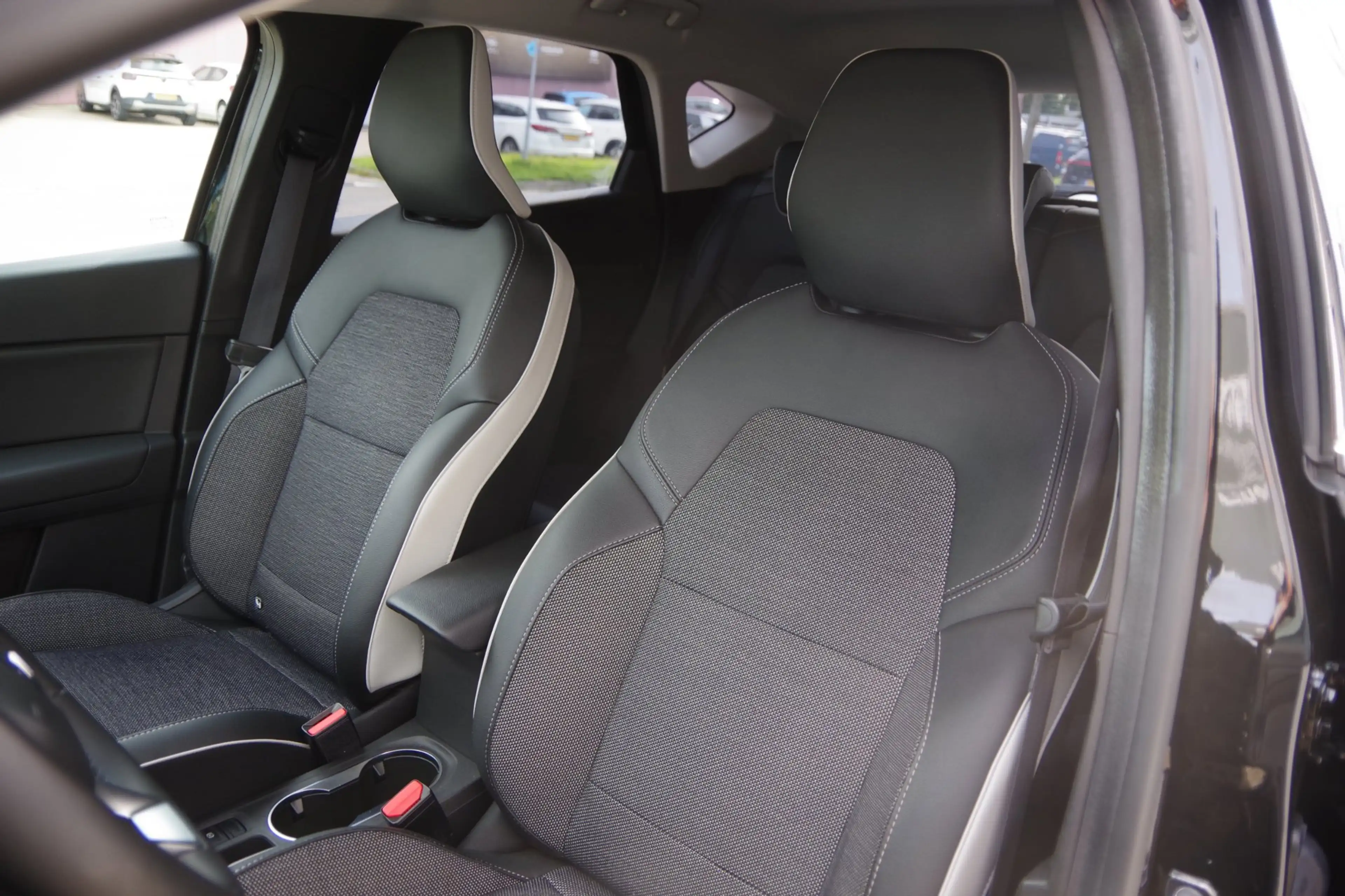 Renault Captur 1.3 TCe 155 Edition One |Dealer onderhouden| — photo 10