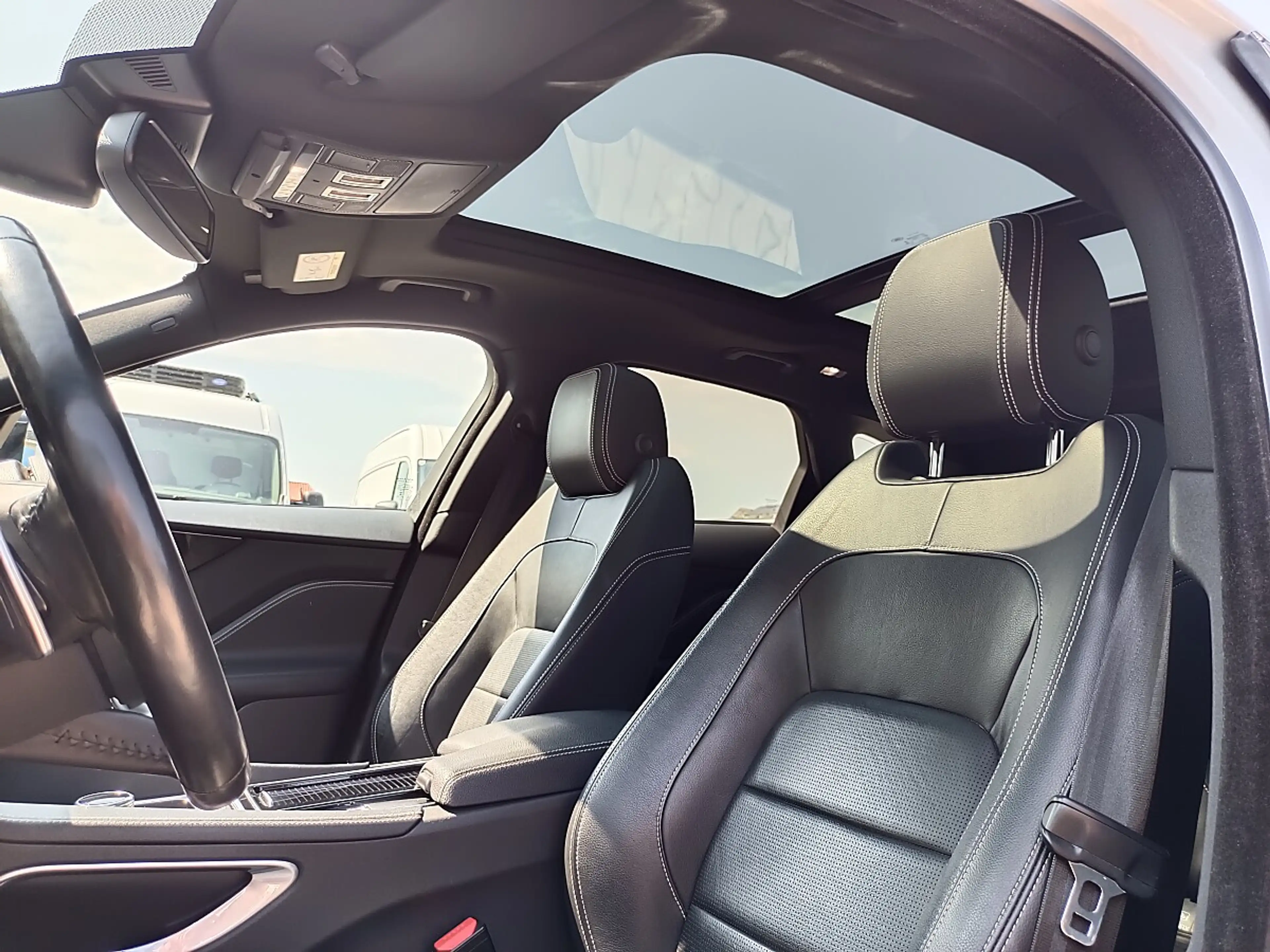Jaguar F-Pace 25d AWD R-Sport Aut.*LED*WSS-heizung*4x-Sitz-he... — photo 9