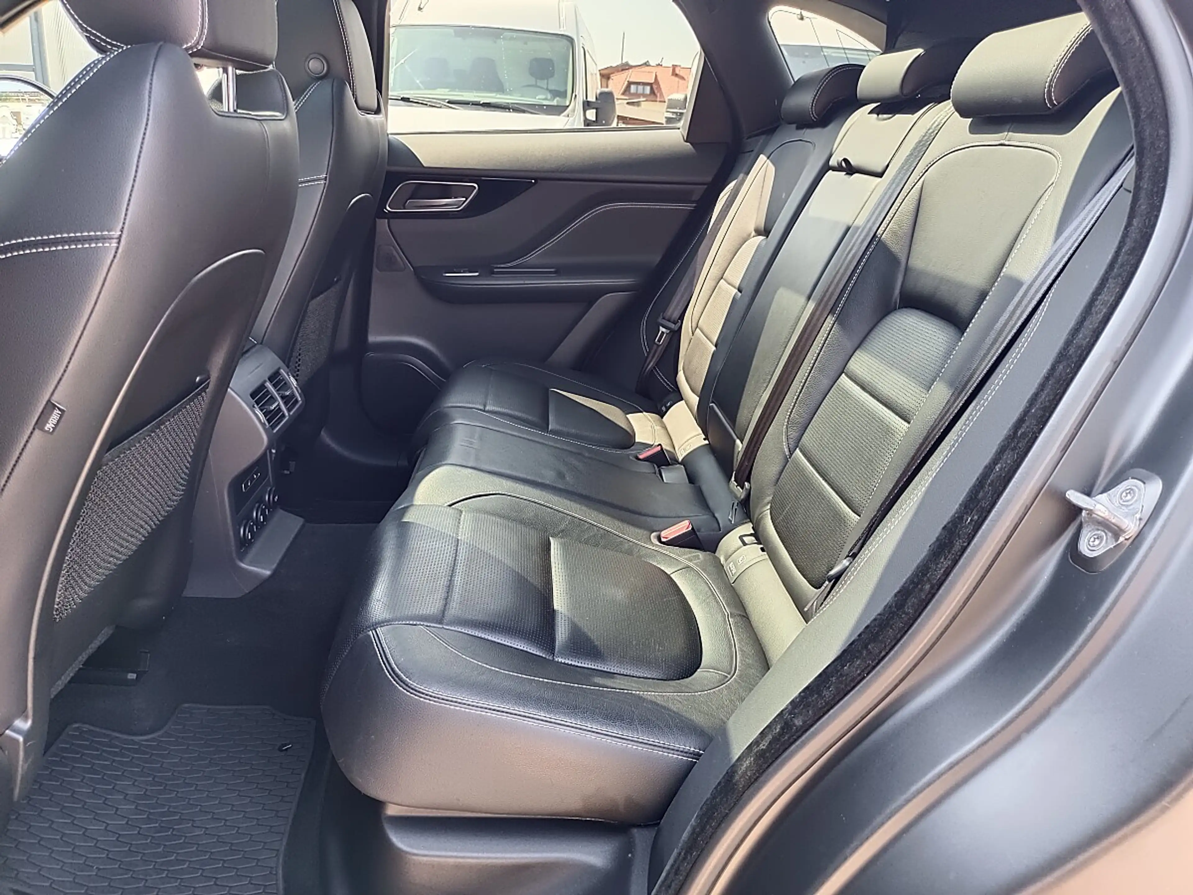 Jaguar F-Pace 25d AWD R-Sport Aut.*LED*WSS-heizung*4x-Sitz-he... — photo 28