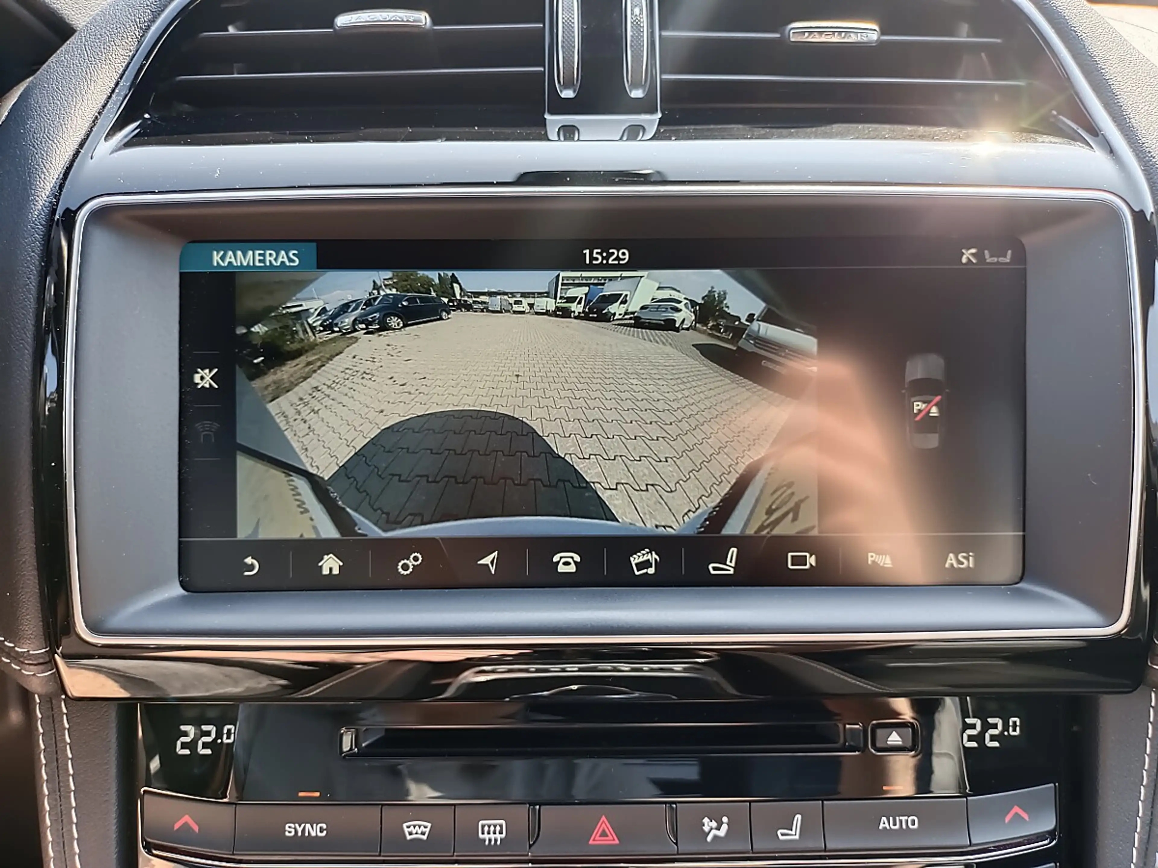 Jaguar F-Pace 25d AWD R-Sport Aut.*LED*WSS-heizung*4x-Sitz-he... — photo 14