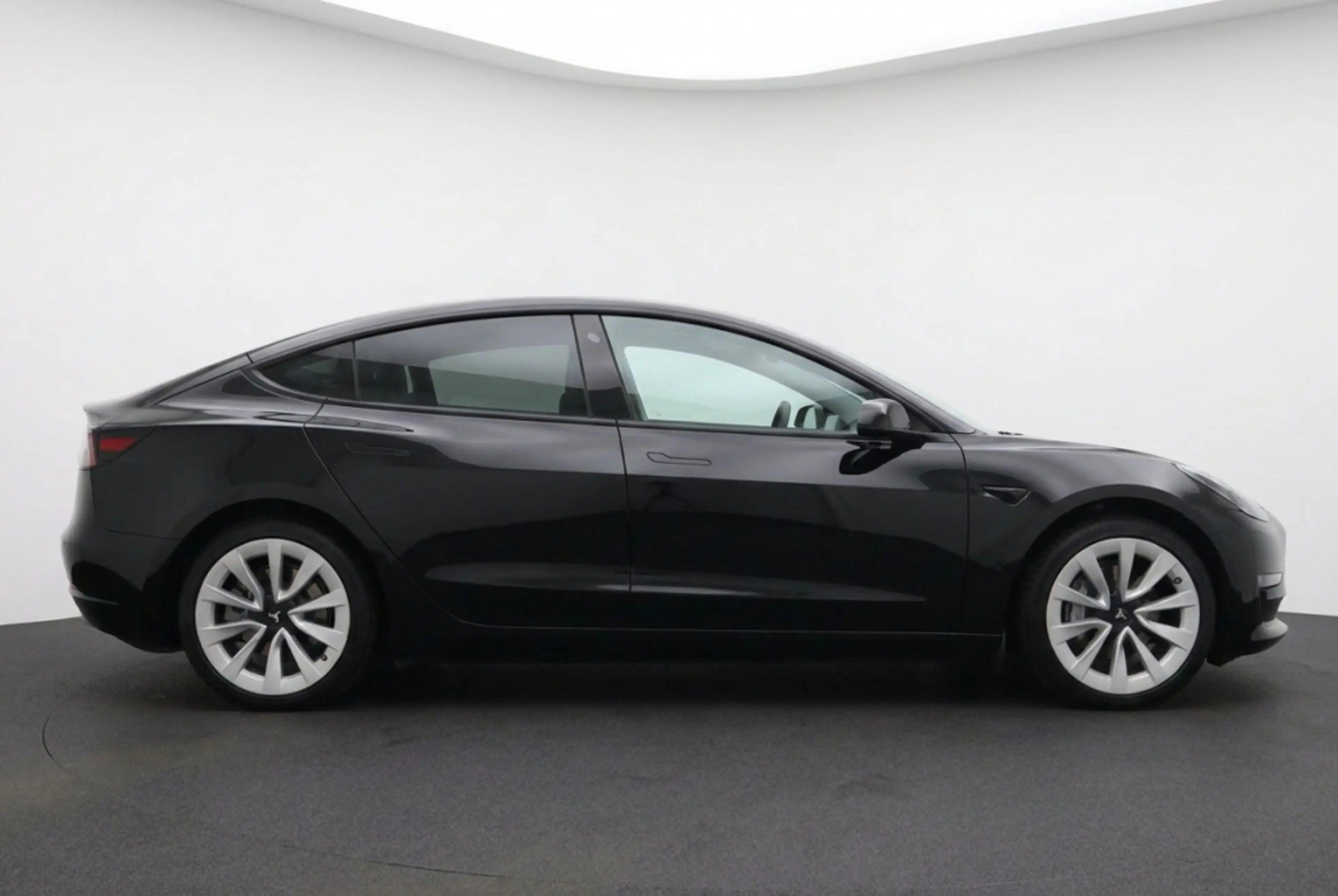 Tesla Model 3 Standard Range Plus RWD 60 kWh AMD Ryzen SOH 94% l — photo 3