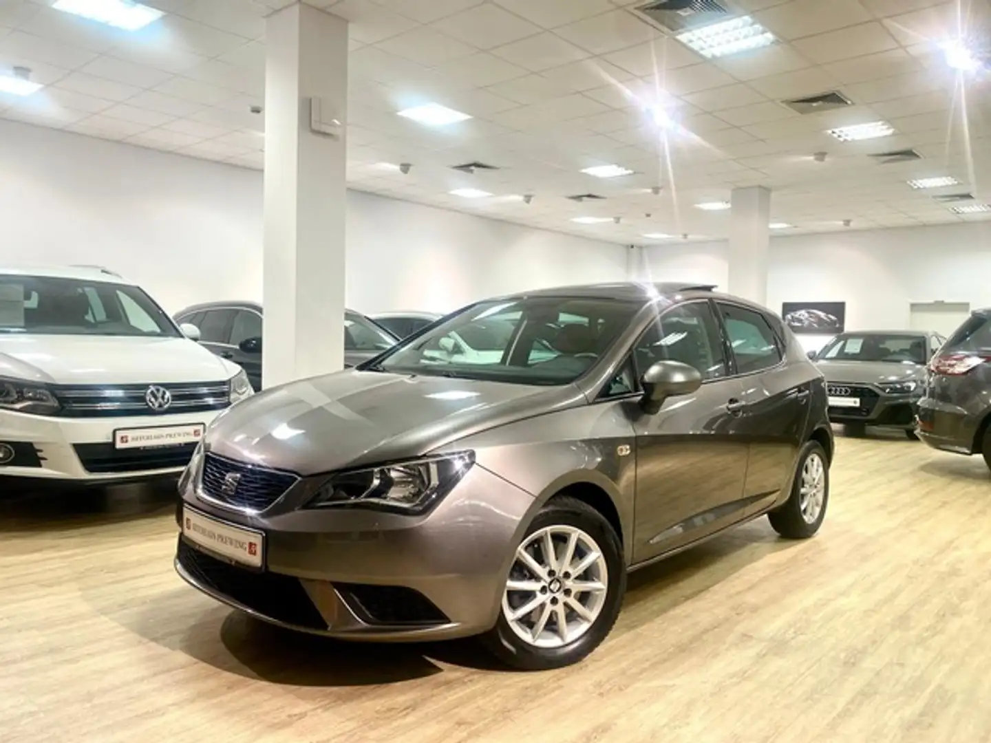 SEAT Ibiza Style AUTOMATIK/NAVI/ PANO/MTL. RATE 101,- Gris - 1