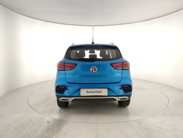 MG MG ZS view 3
