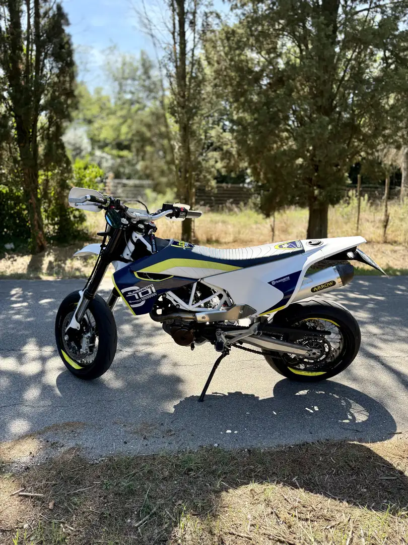 Husqvarna 701 Supermoto - 2