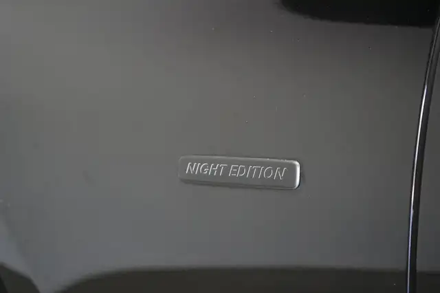 Mercedes-Benz E-Class view 12