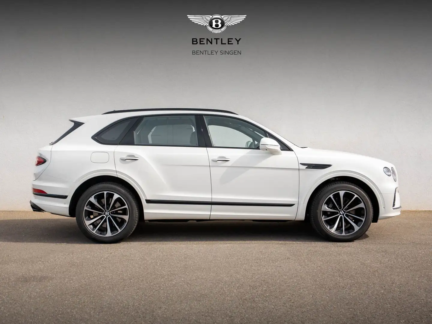 Bentley Bentayga V8 Blanc - 2