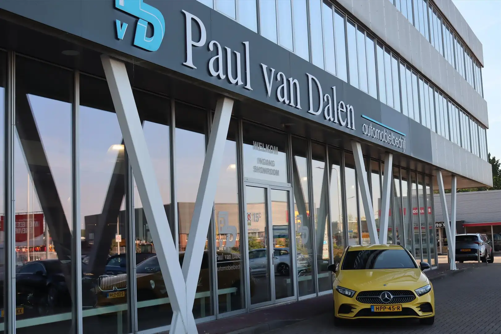 Mercedes-Benz A 250 A250e 218PK AUTOMAAT AMG NIGHT Navi Carplay | Crui Geel - 2