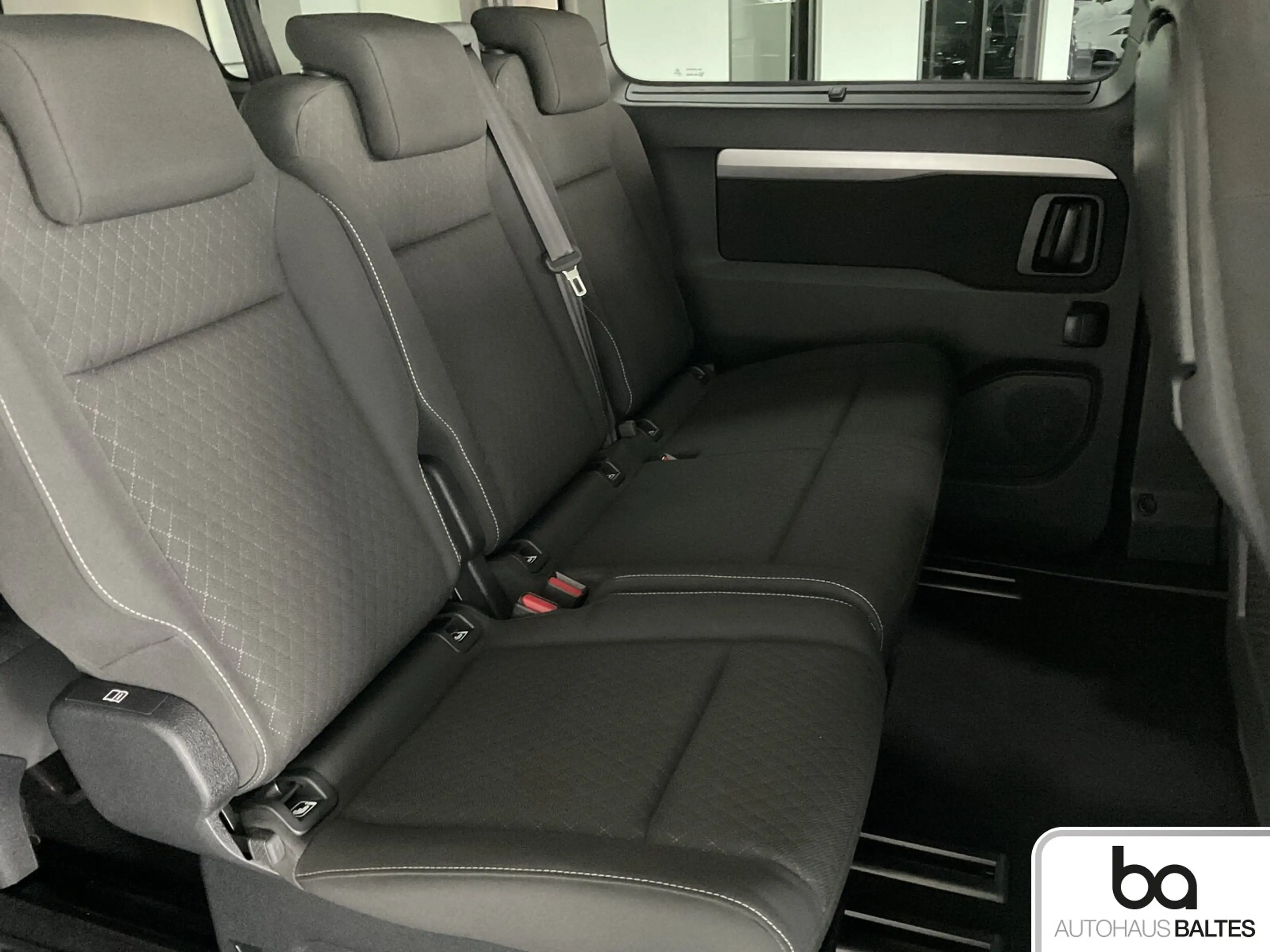 Opel Zafira Life Zafira Life 2.0 D M Edition 8Si/Xenon/Navi/FahrA — photo 9