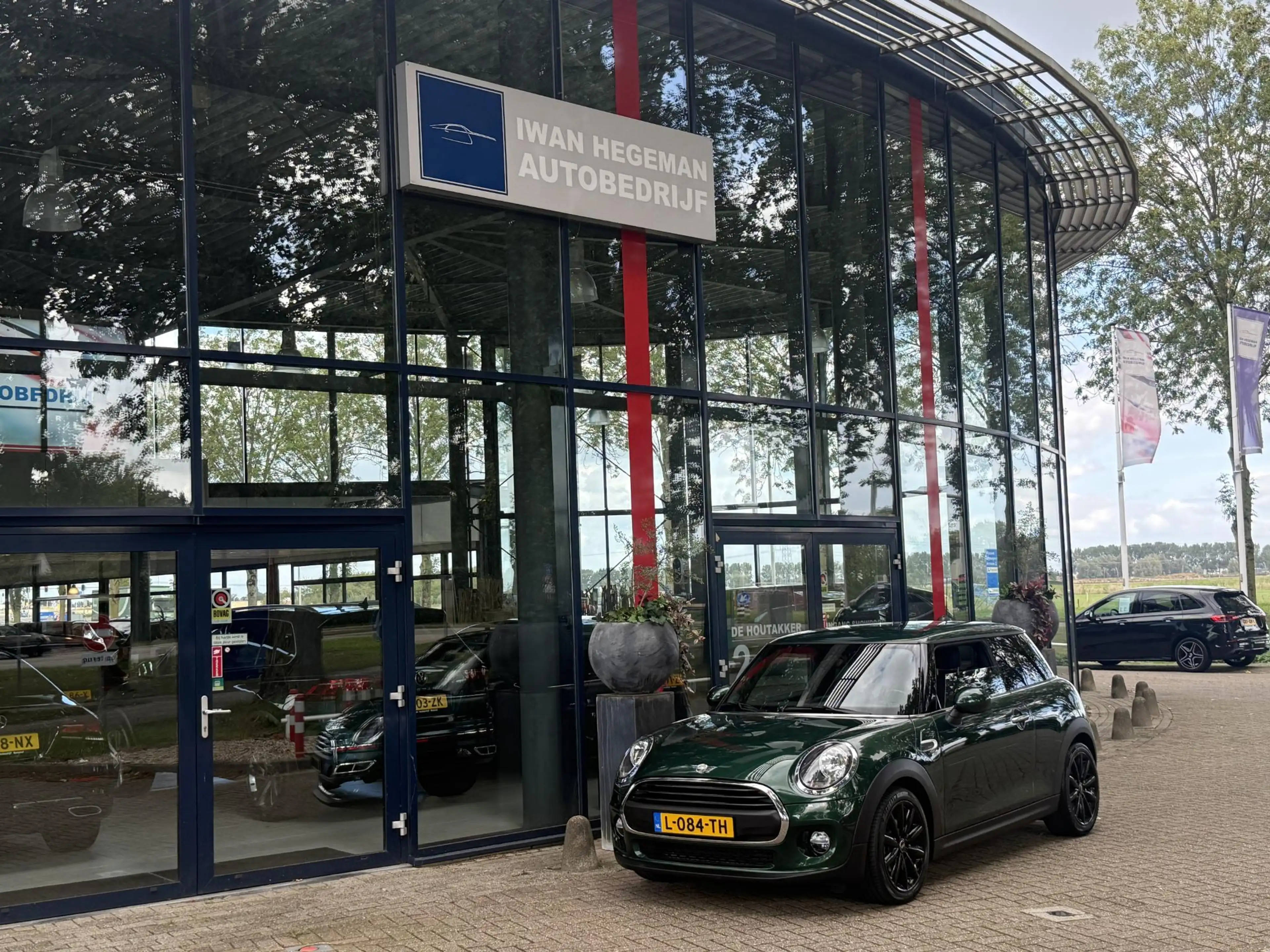 MINI One 3-Deurs 1.5 Chili | Climate control | PDC | LM Vel — photo 3