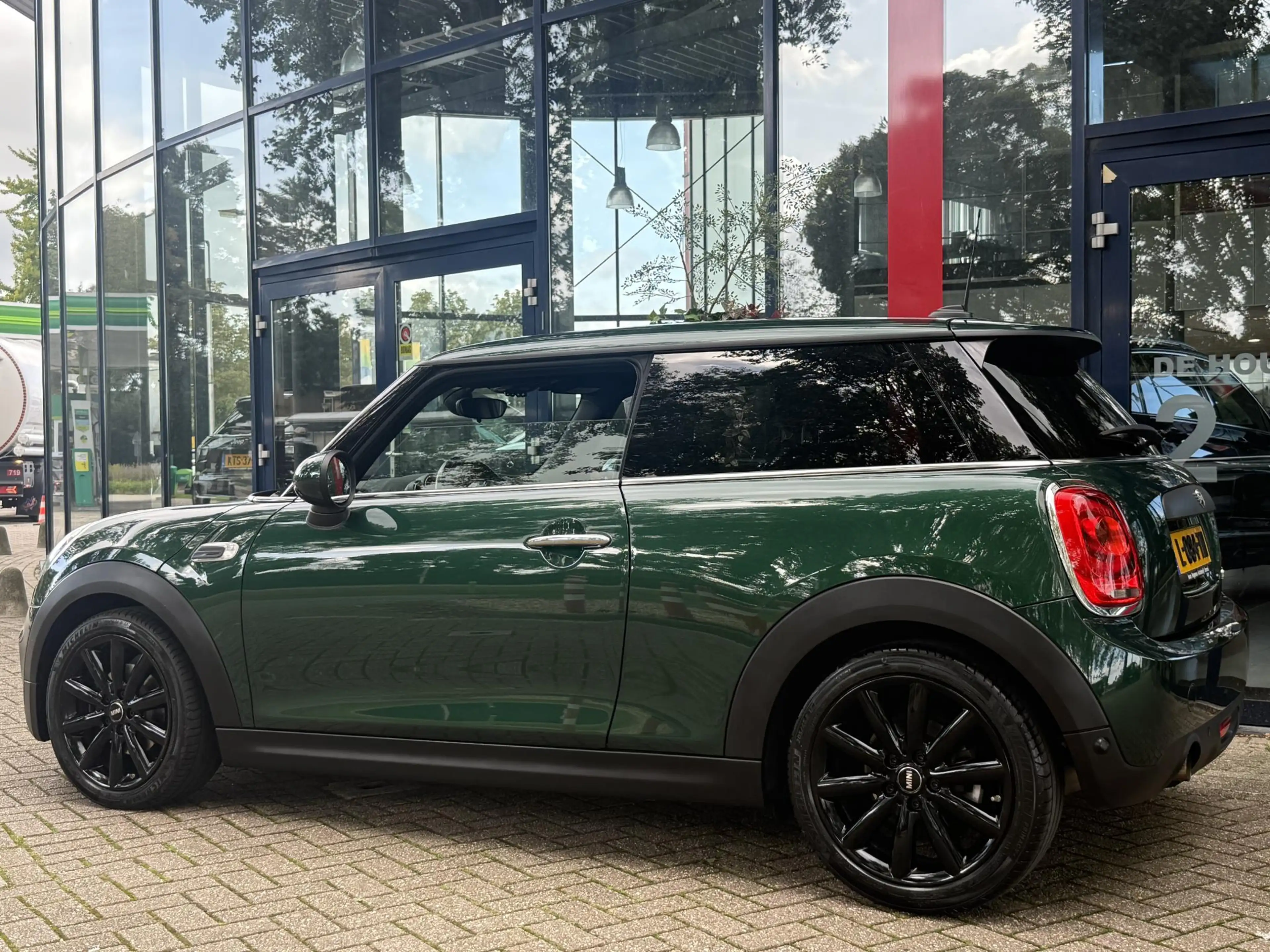 MINI One 3-Deurs 1.5 Chili | Climate control | PDC | LM Vel — photo 4