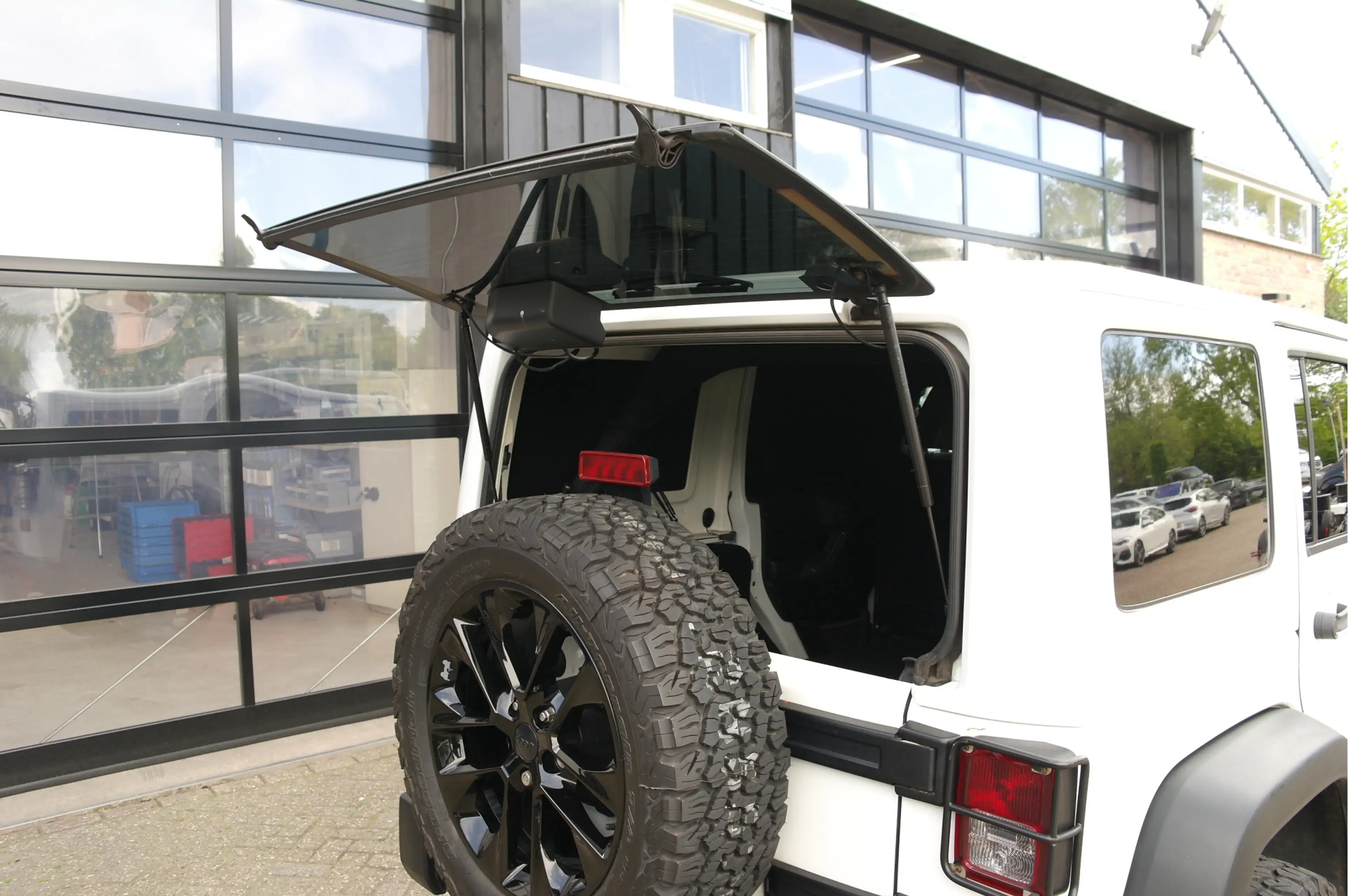 Jeep Wrangler 2.8 CRD Sport | NL-Auto | Trekhaak | Grijs Kenteke — photo 24