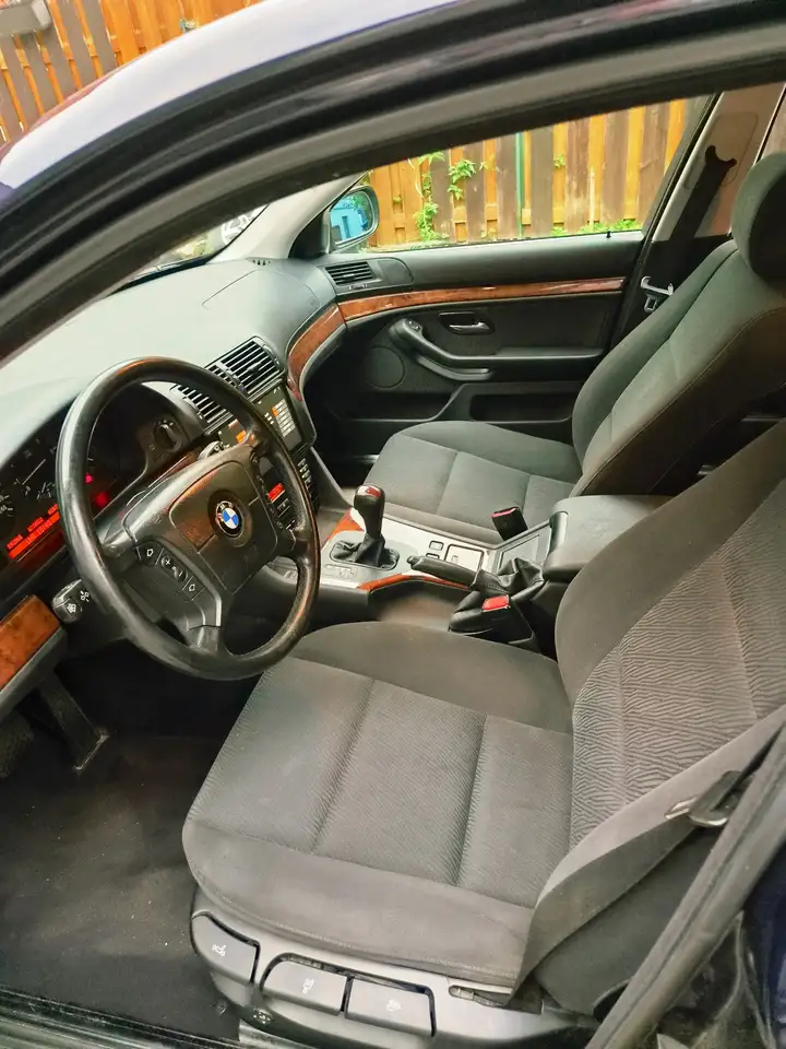 BMW 520i, foto 9