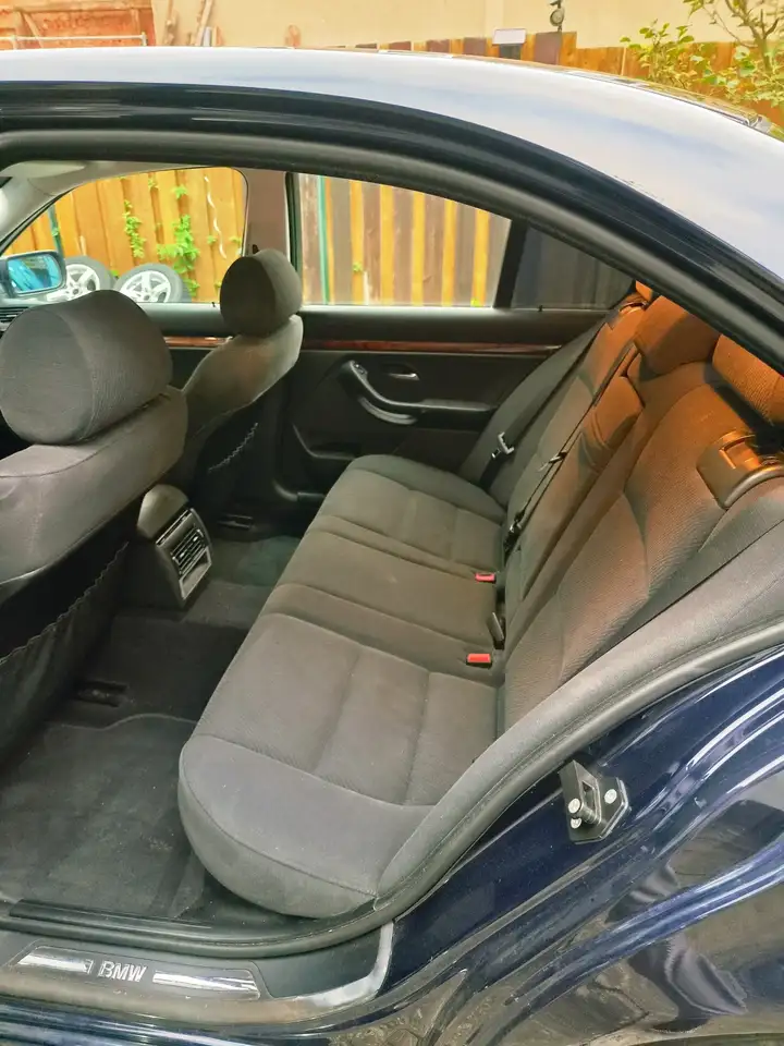 BMW 520i, foto 11