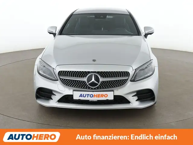 Mercedes-Benz C-Class view 9