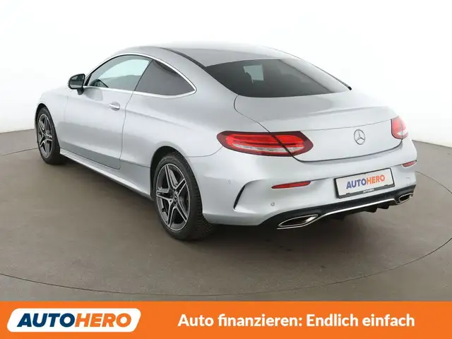 Mercedes-Benz C-Class view 4