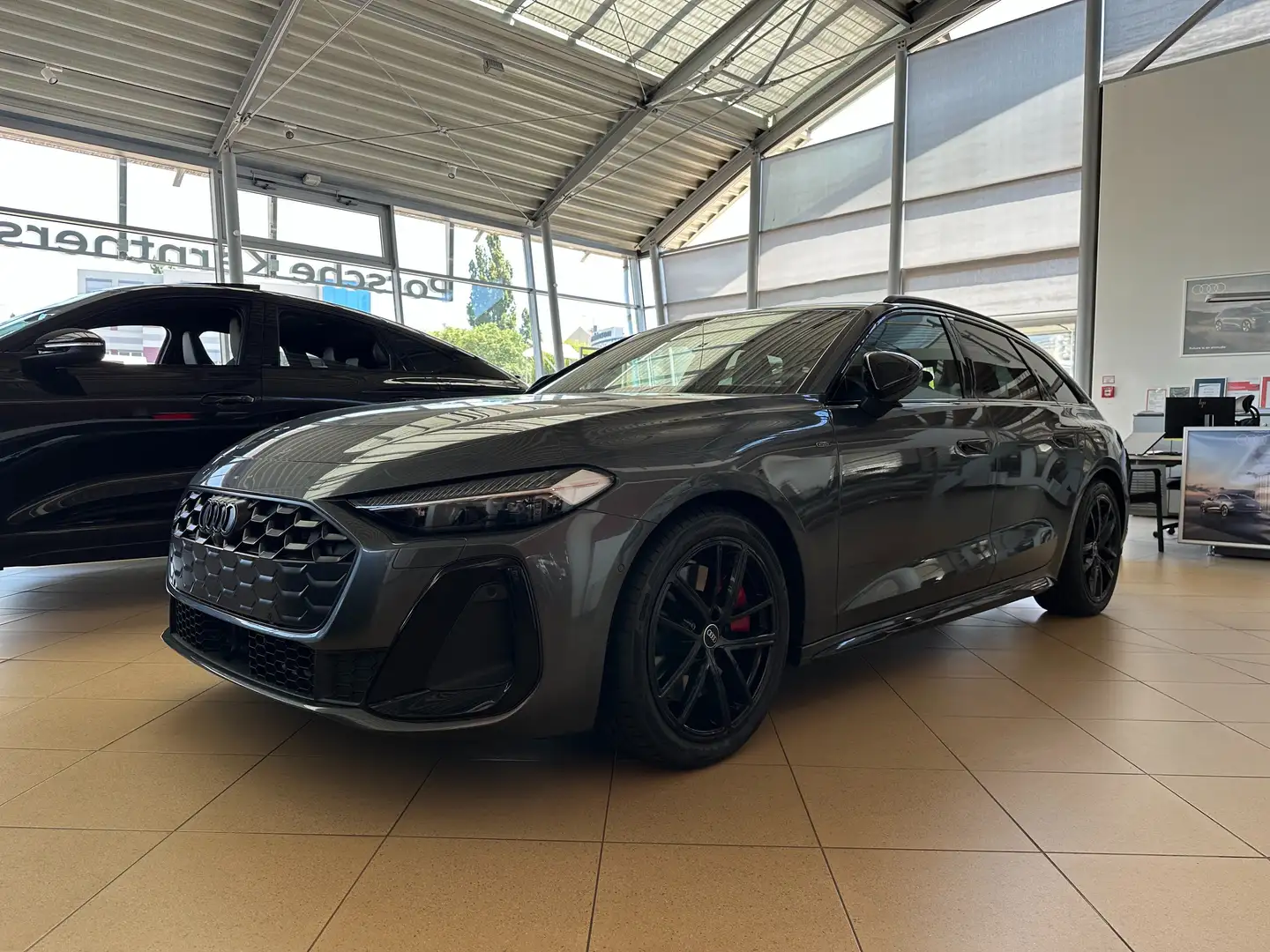 Audi A5 TFSI e-hybrid 270 kW quattro AHV, S-Line Grigio - 1