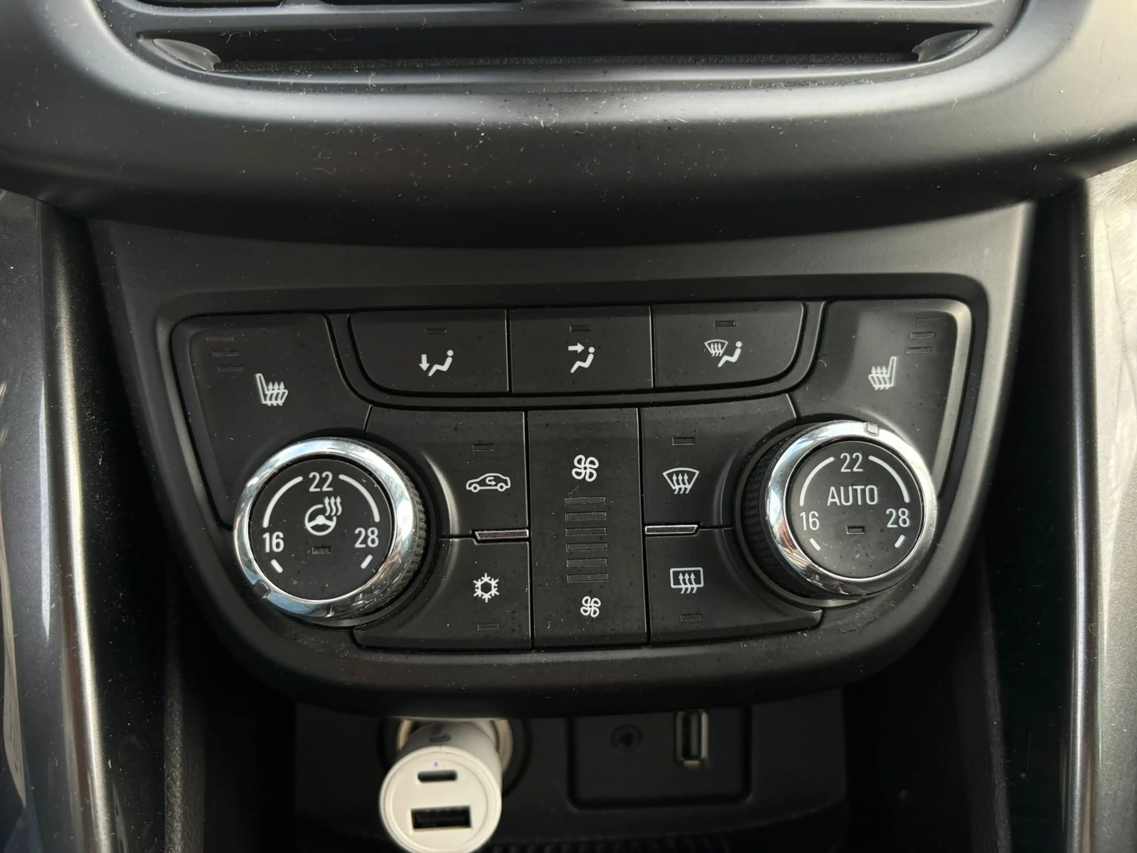 Opel Zafira Zafira 1.8i Airco GPS  5 Place — photo 9
