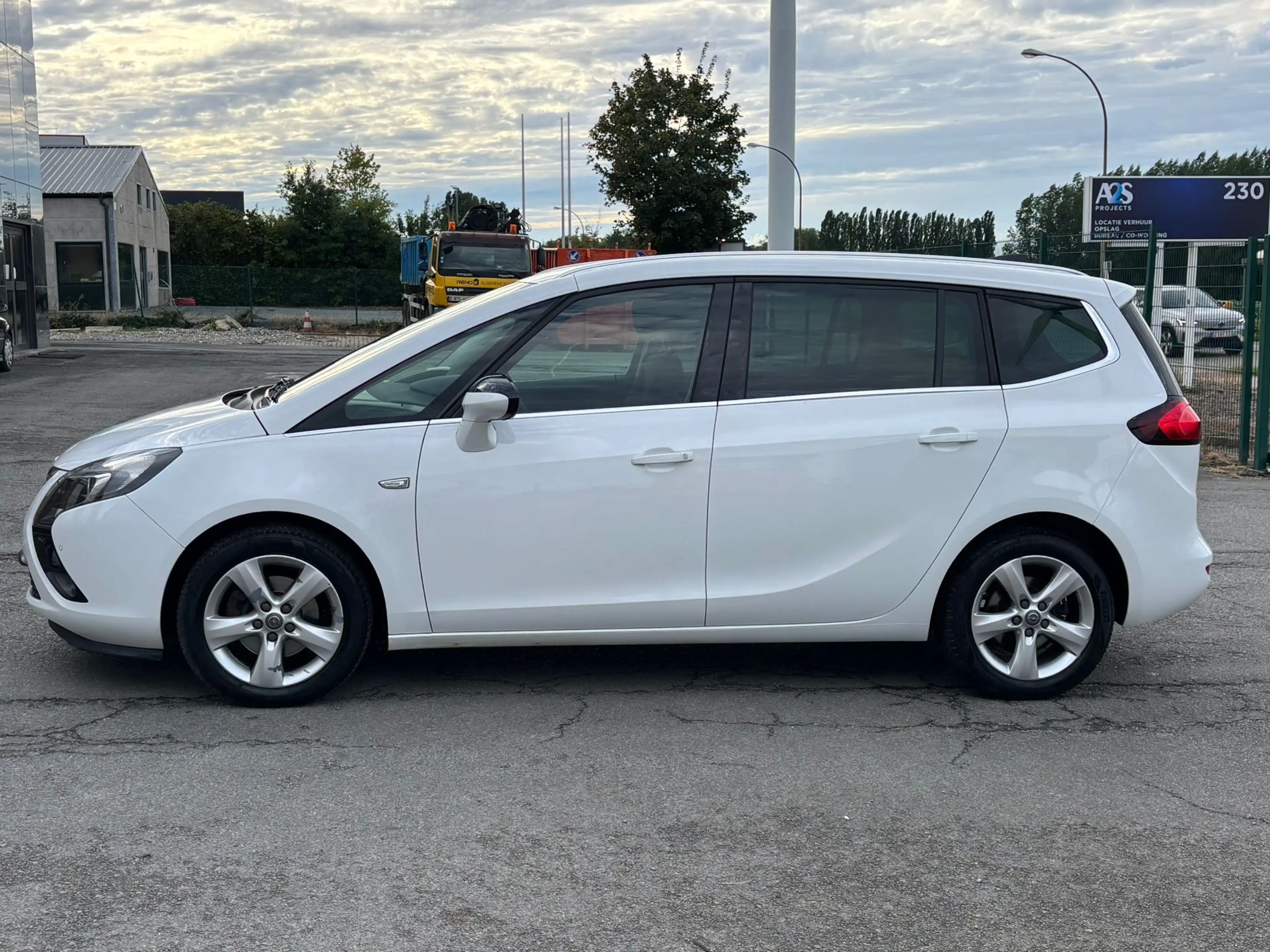 Opel Zafira Zafira 1.8i Airco GPS  5 Place — photo 7