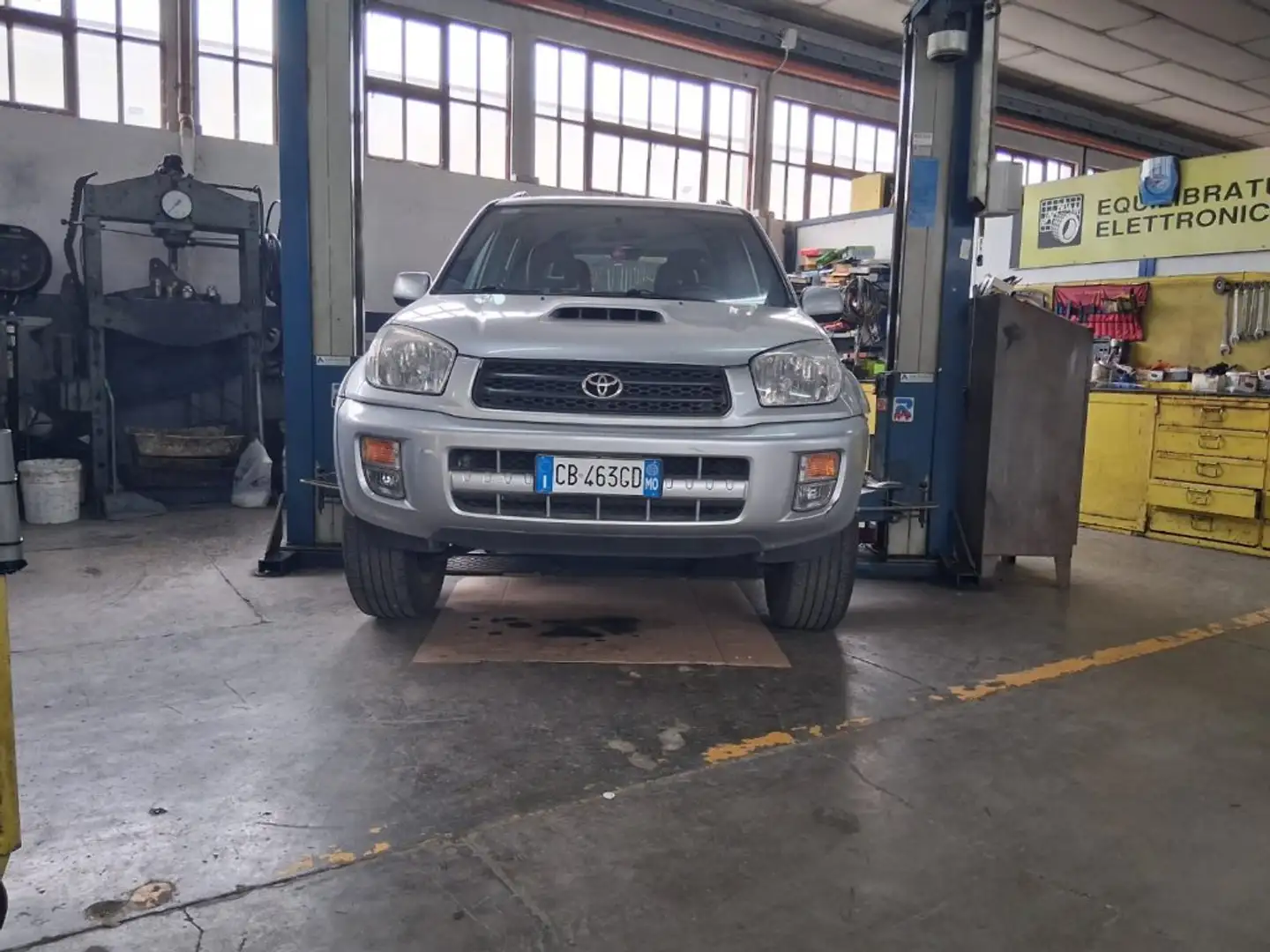 Toyota RAV 4 MY23 RAV4 2.0 Tdi D-4D cat 5 porte Argintiu - 1