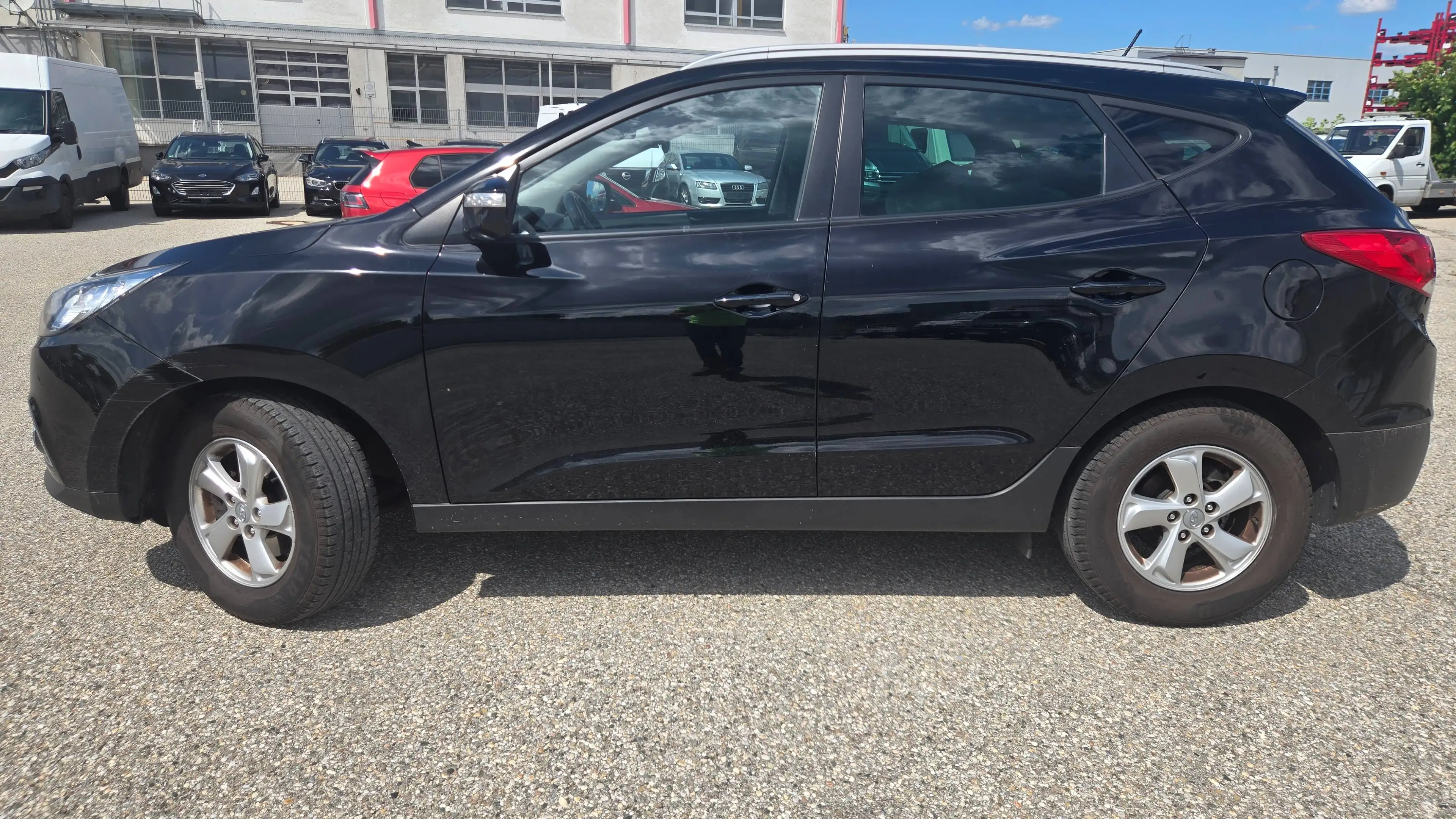 Hyundai iX35 IX35 5 Star Edition 2WD*TÜV*SHZ*TEMPO* — photo 2