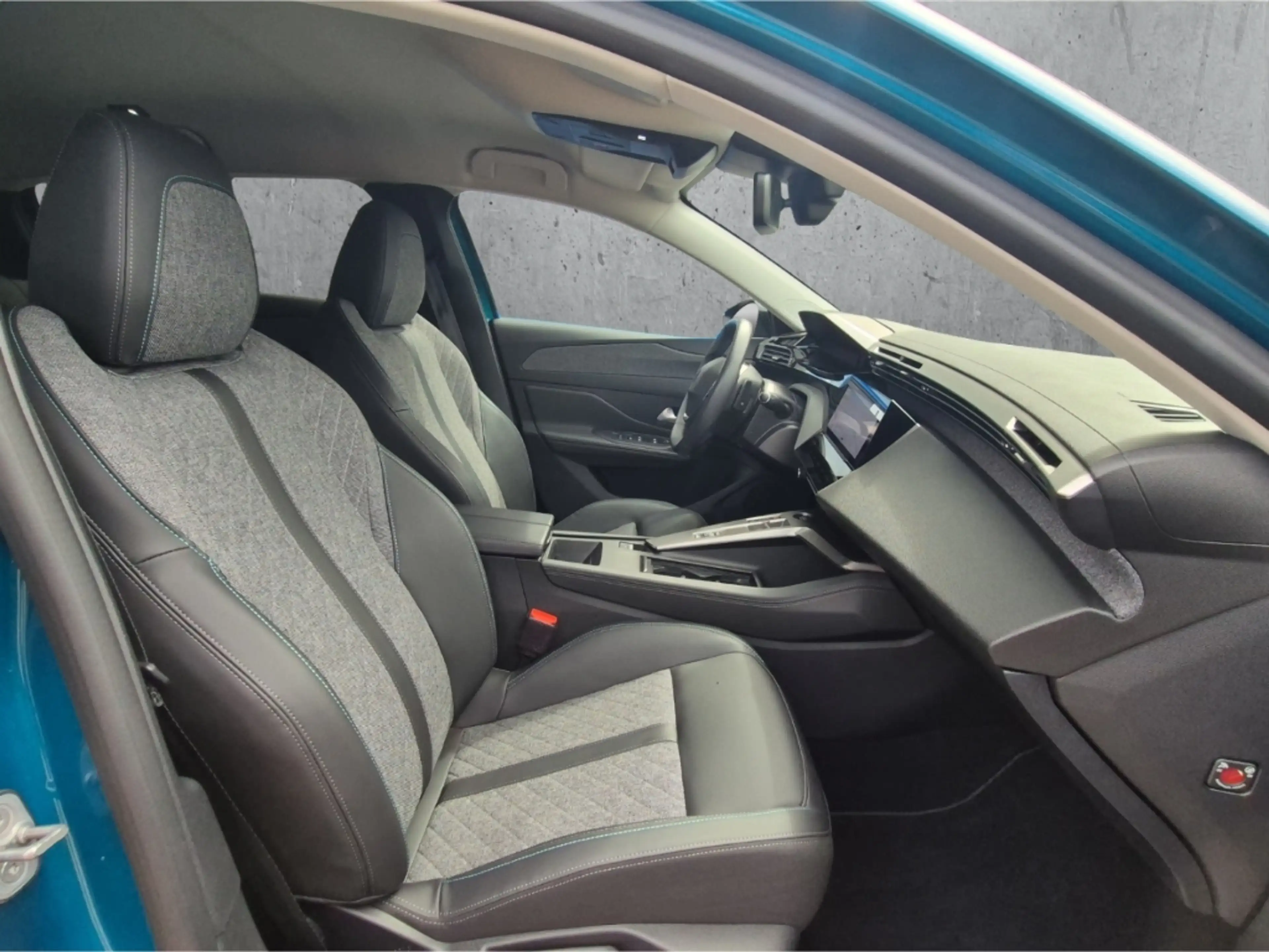 Peugeot 408 Allure PT130 EAT8 AHK-abnehmbar Kamera LED ACC Car — photo 13