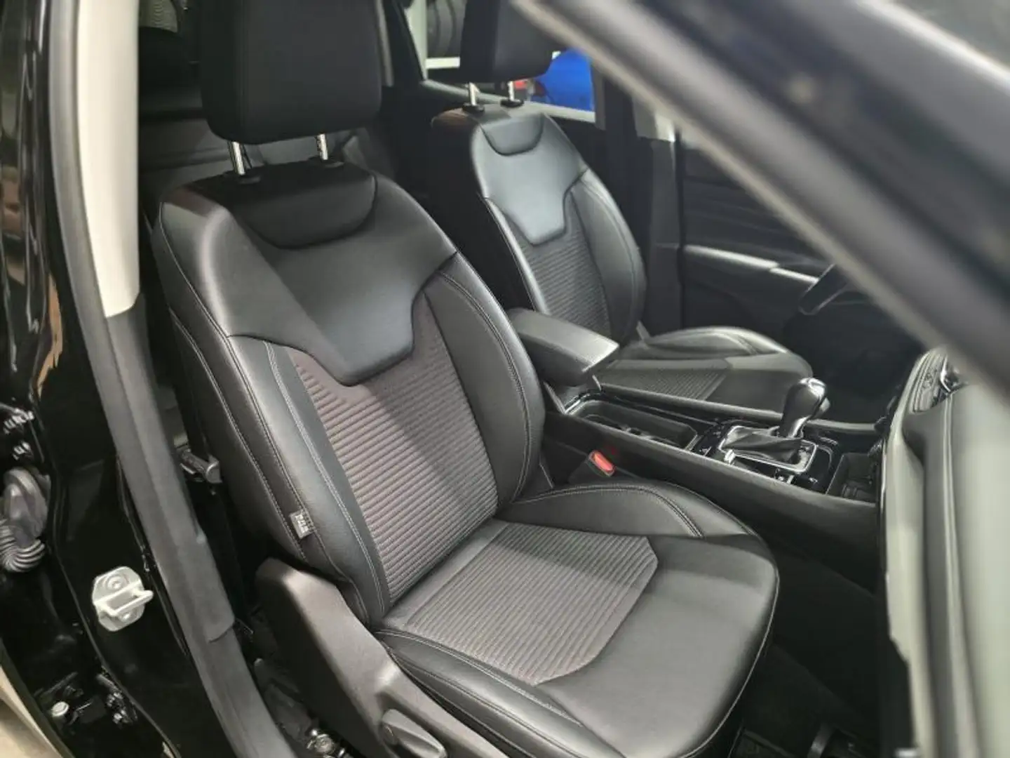 Jeep Compass NIGHT EAGLE 1.4 PHEV Zwart - 2