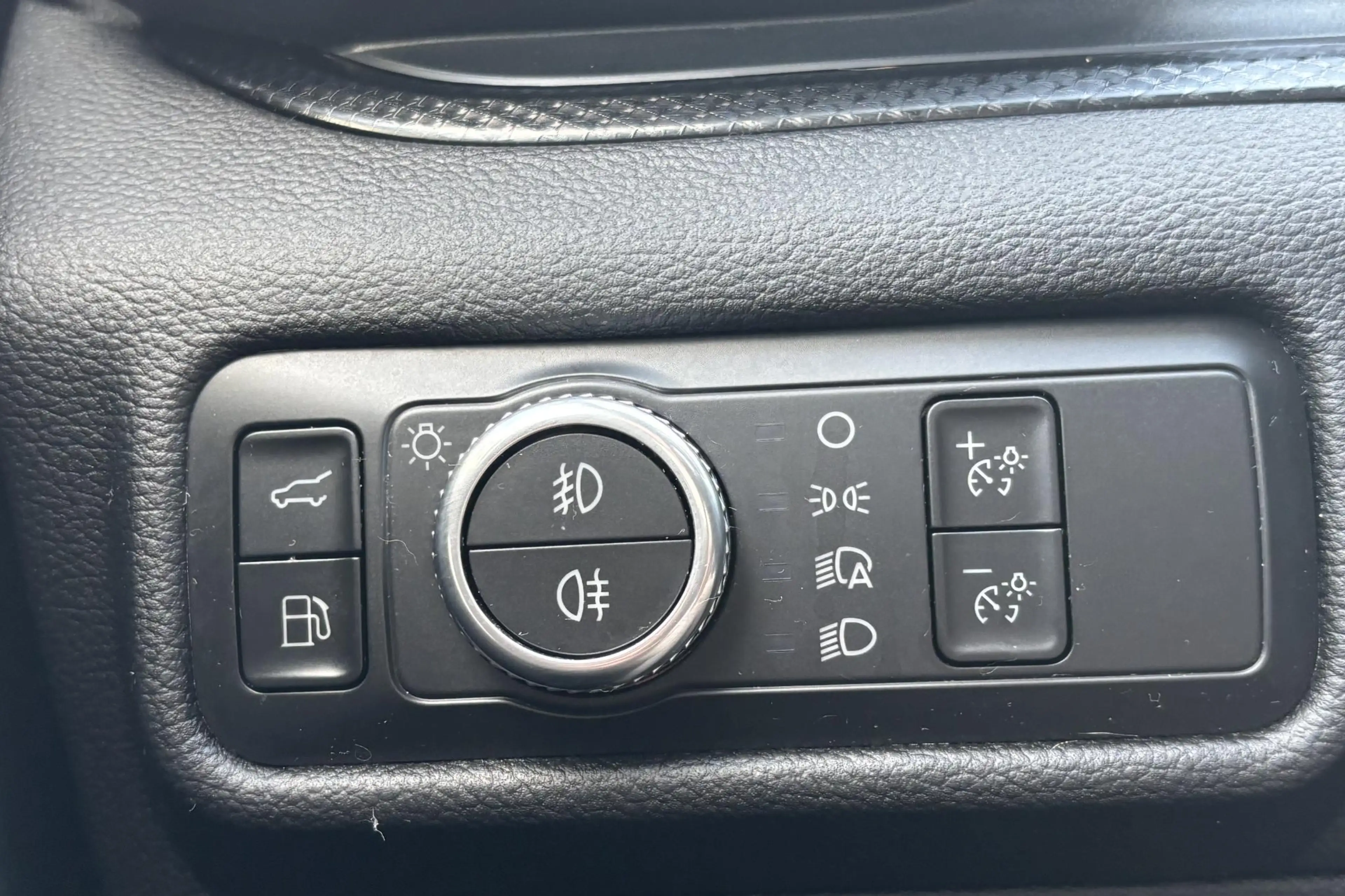 Ford Explorer 3.0 V6 EcoBoost PHEV ST-Line — photo 11