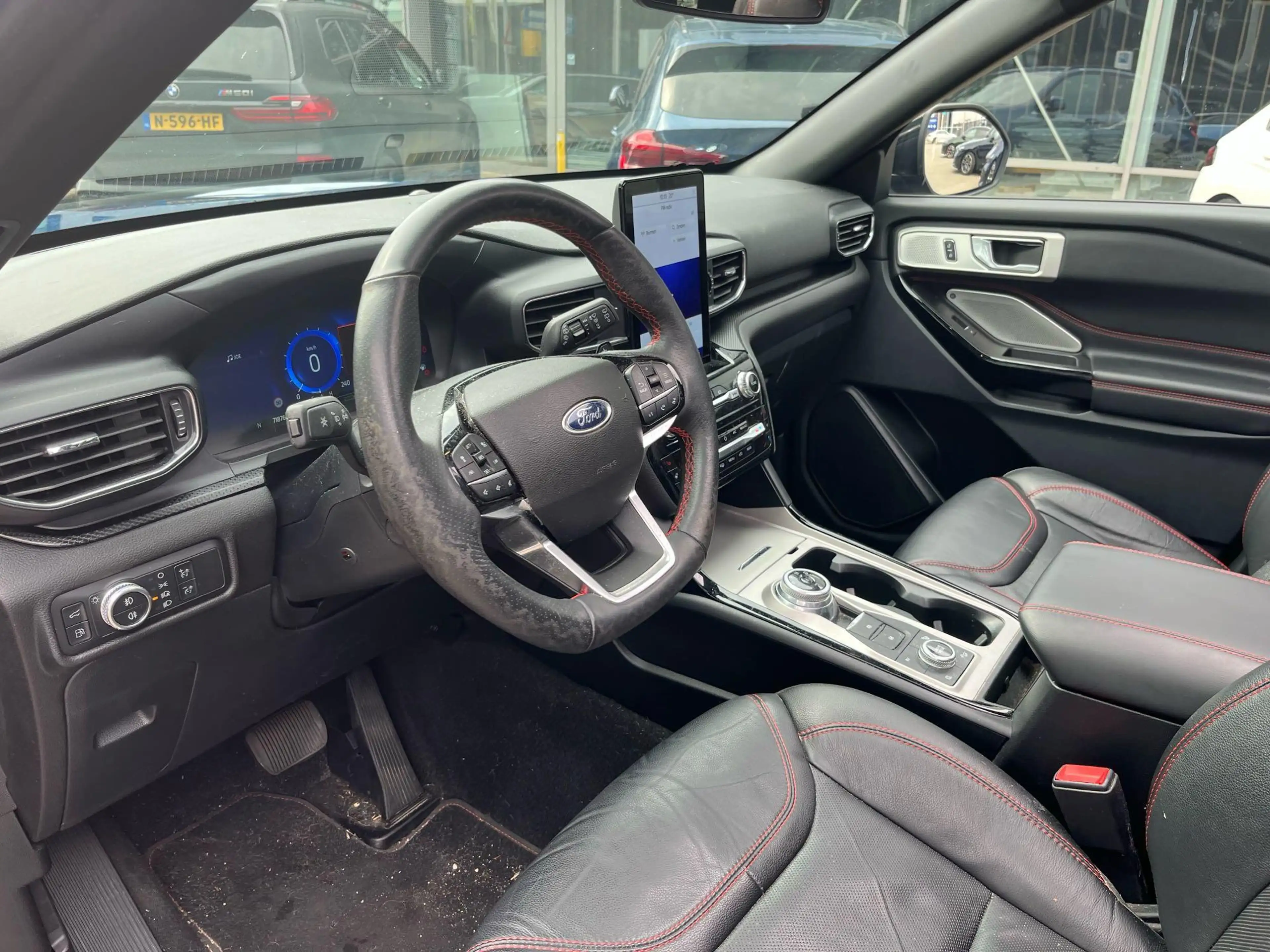 Ford Explorer 3.0 V6 EcoBoost PHEV ST-Line — photo 9