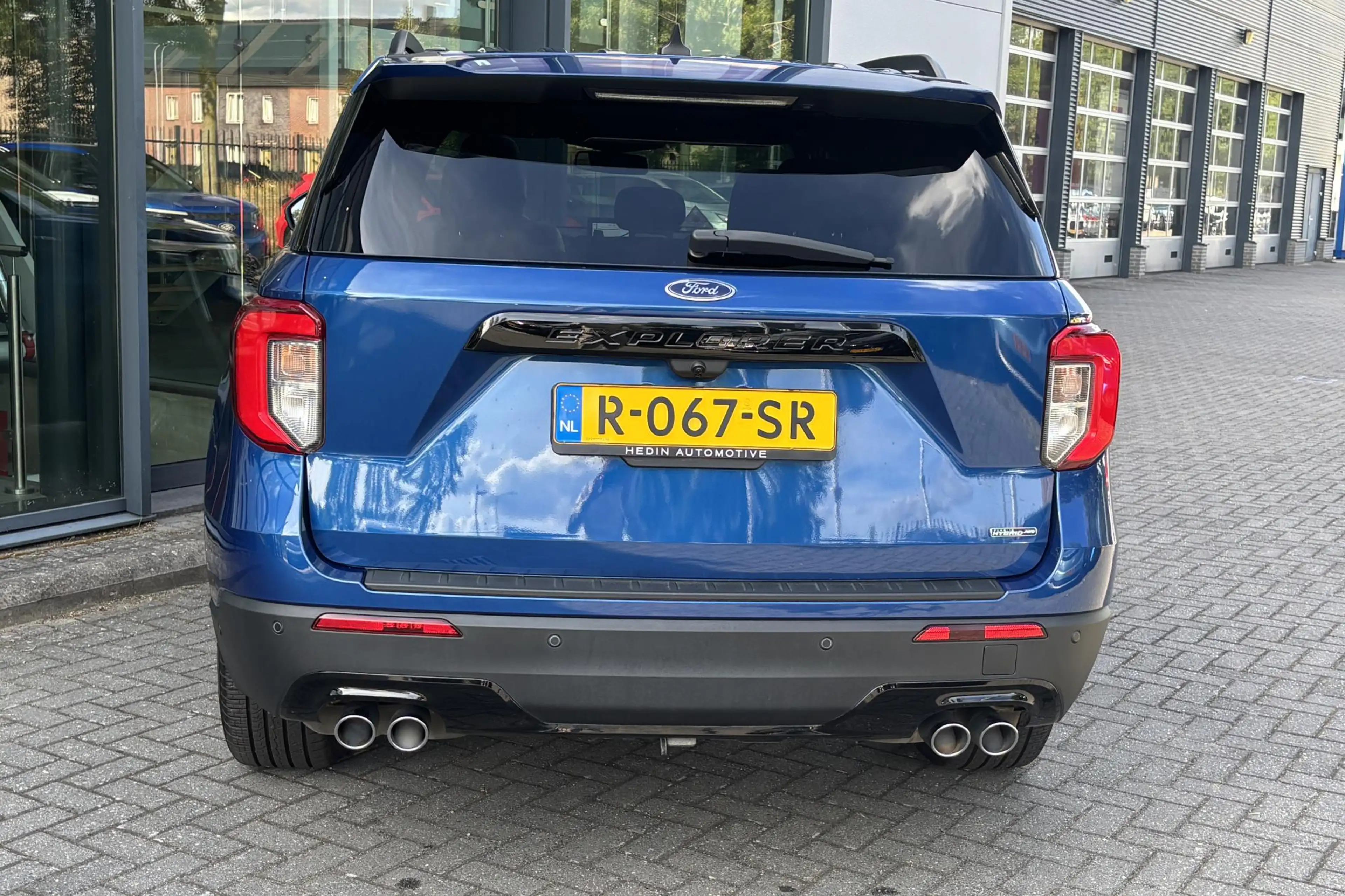 Ford Explorer 3.0 V6 EcoBoost PHEV ST-Line — photo 8