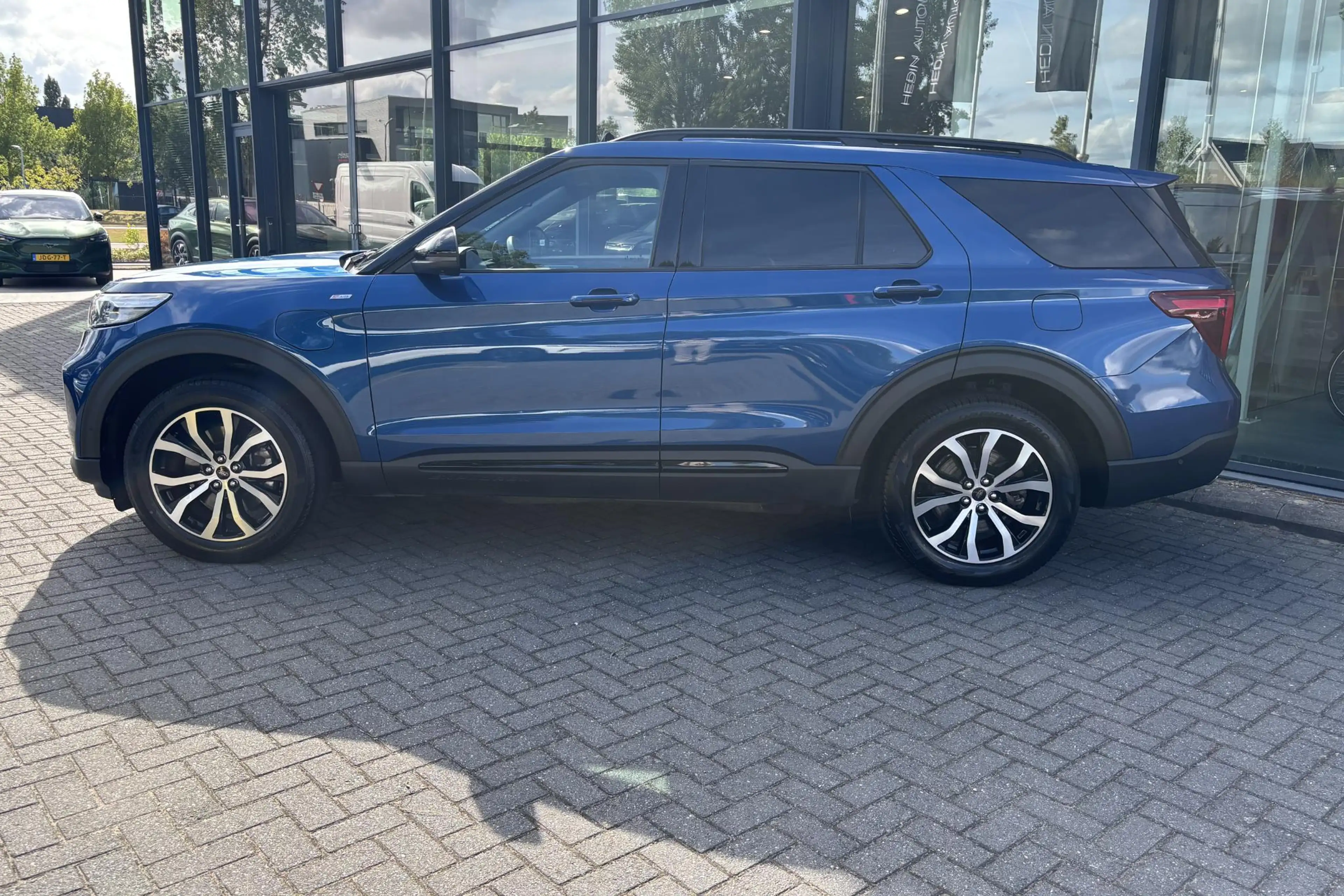 Ford Explorer 3.0 V6 EcoBoost PHEV ST-Line — photo 7