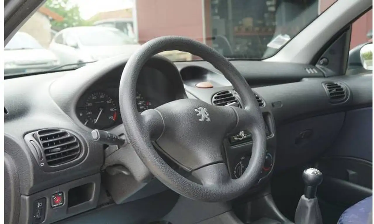 Peugeot 206 1.1i XR, foto 9