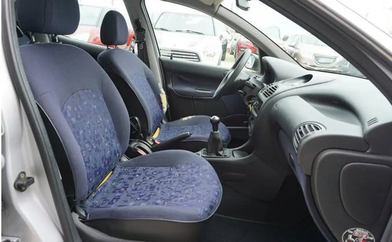 Peugeot 206 1.1i XR, foto 7