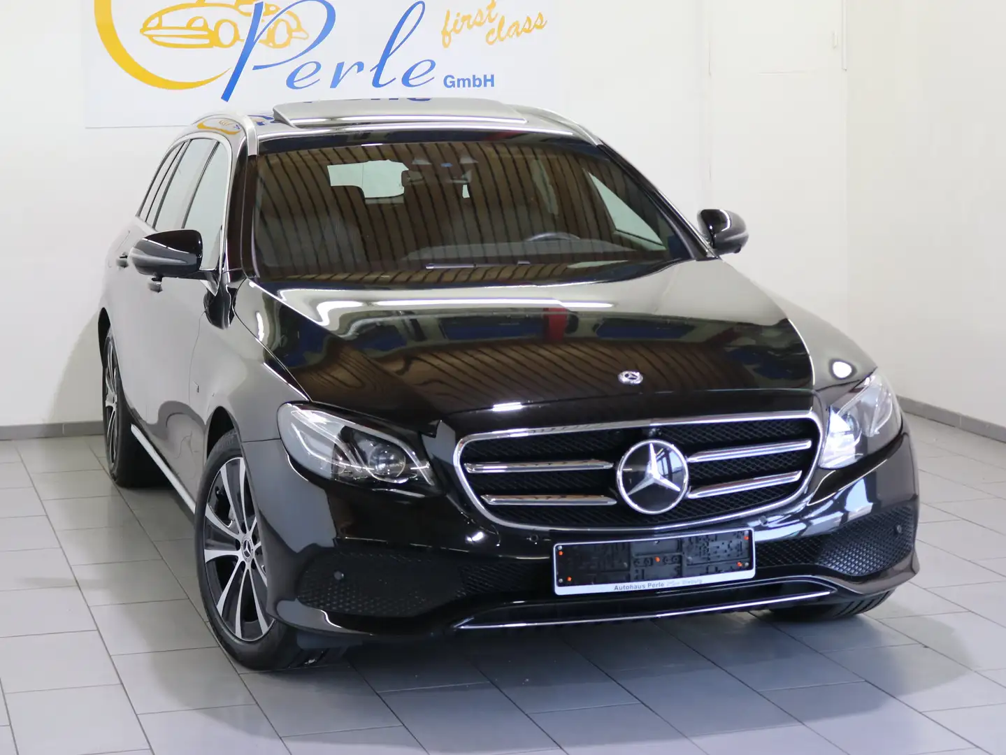 Mercedes-Benz E 300 DE T AVANTG"S-DACH"AHK"DISTR+"MEMORY"SOUND"M-BEAM" Zwart - 1
