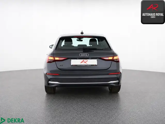 Audi A3 view 4