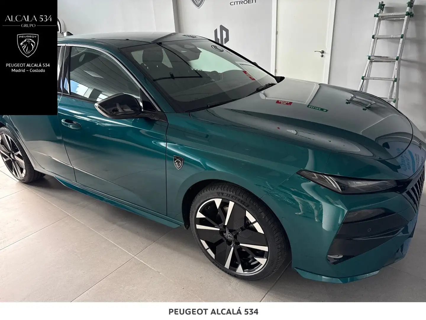 Peugeot 308 1.2 Hybrid GT e-DCS6 145 Azul - 2