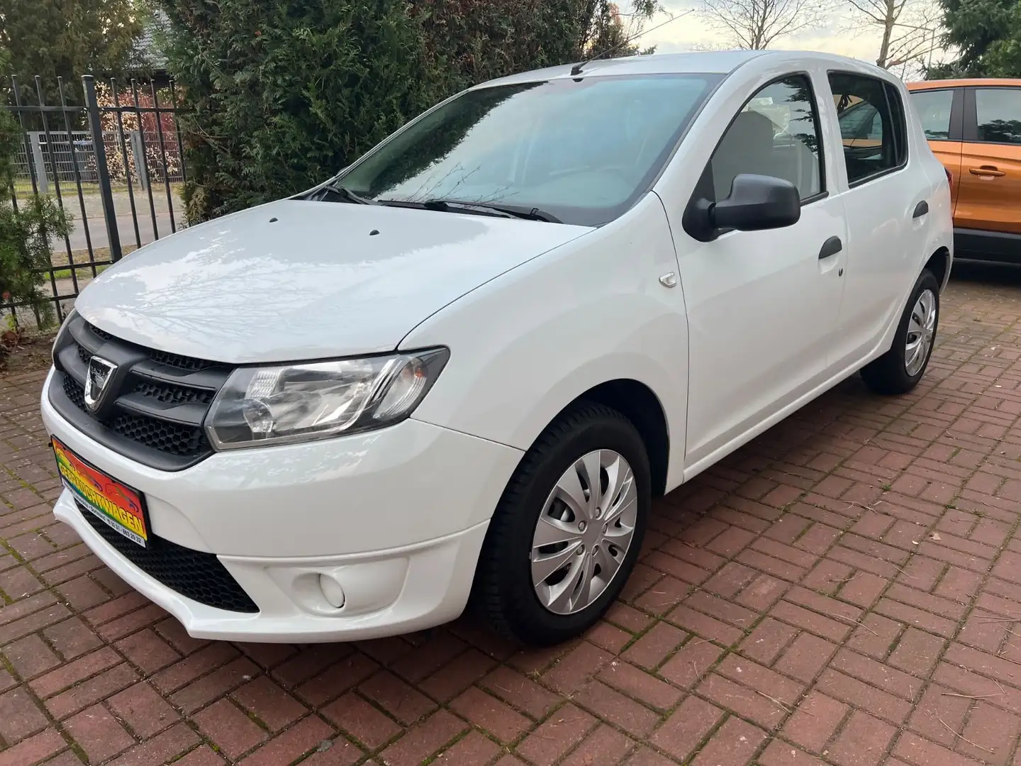 Dacia Sandero II Essentiel Zahnriemen neu 1.Besitz Weiß - 2