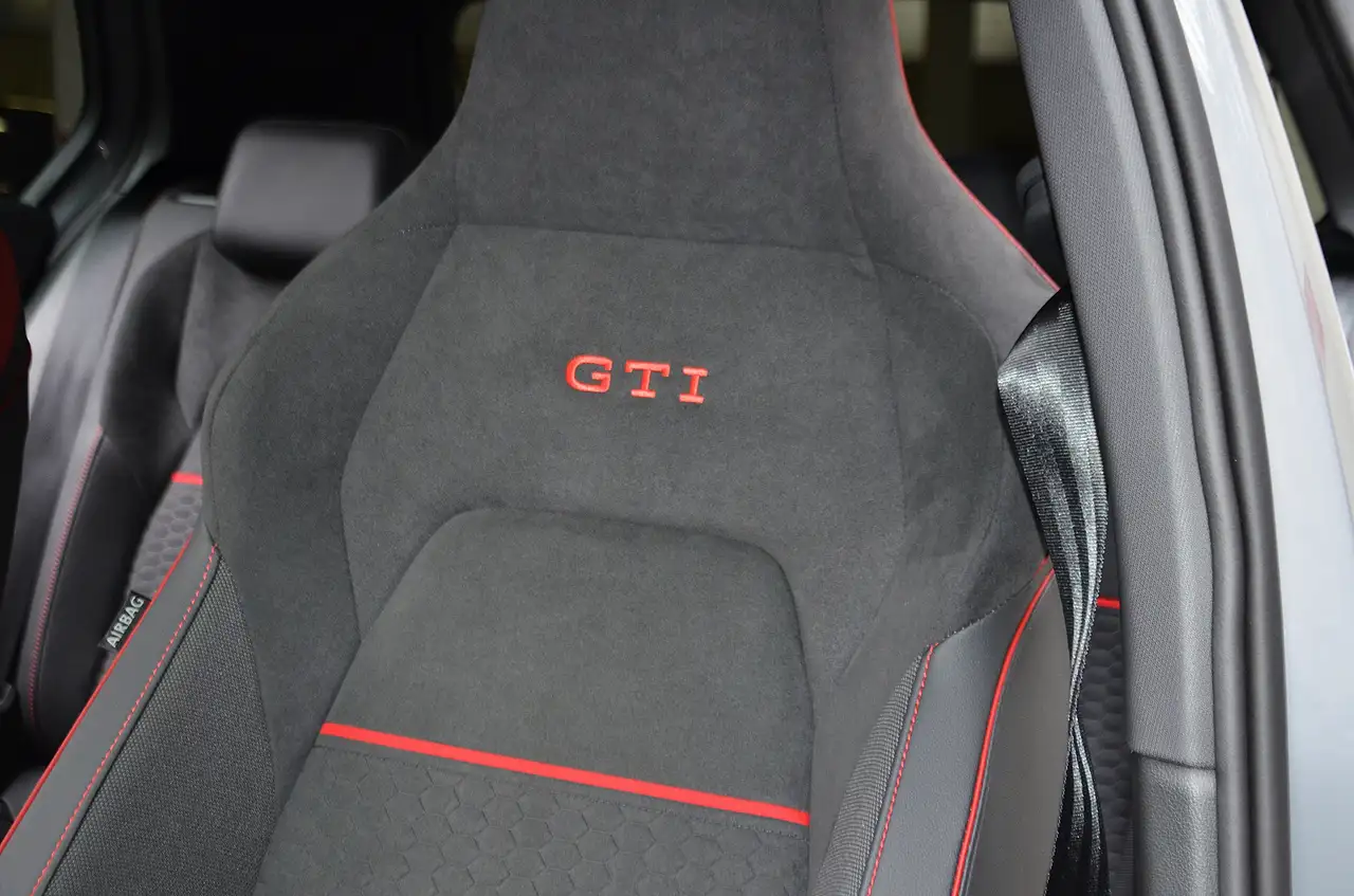 Volkswagen Golf GTI CLUBSPORT 2.0 TSI DSG 20