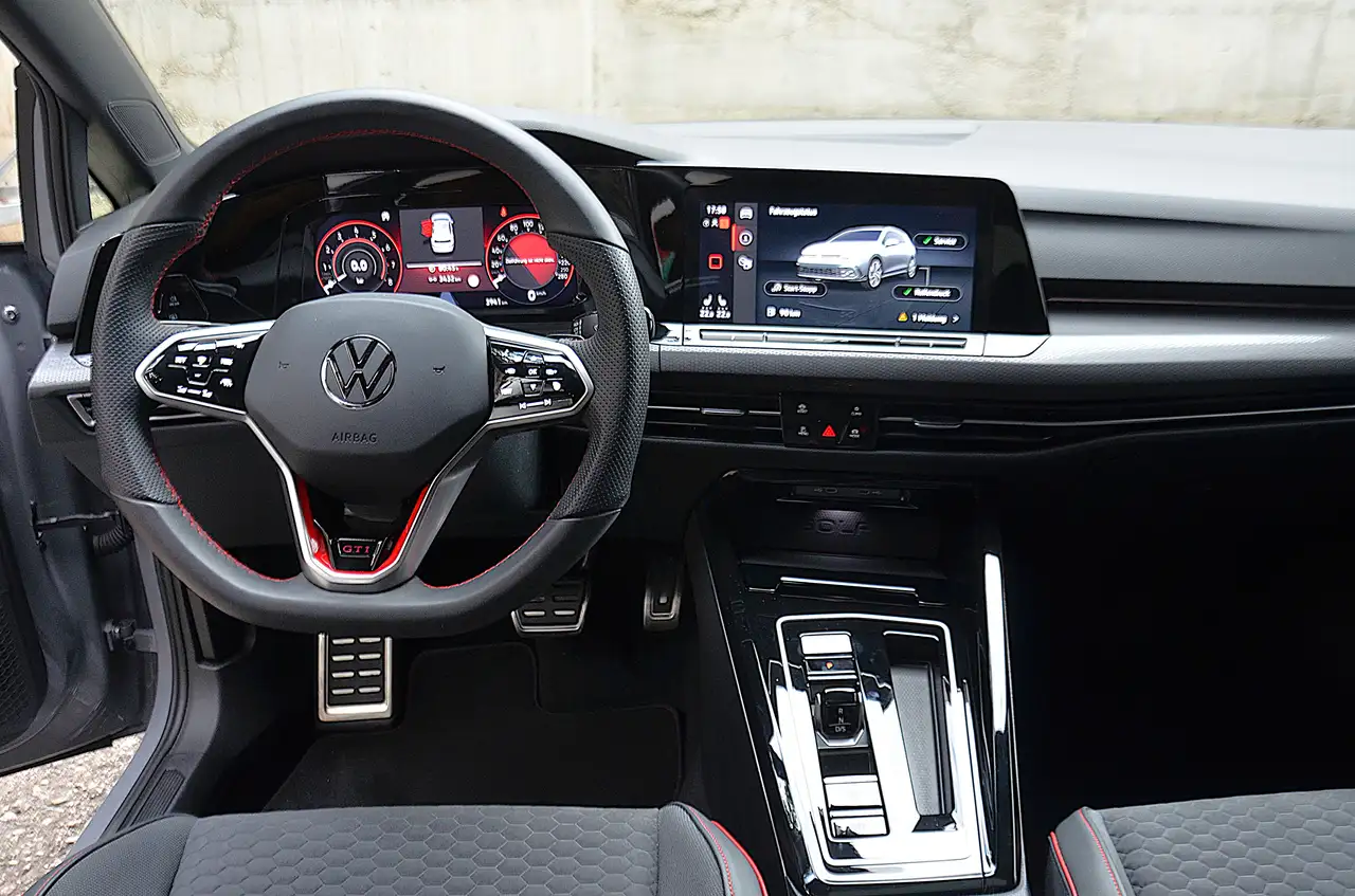 Volkswagen Golf GTI CLUBSPORT 2.0 TSI DSG 13